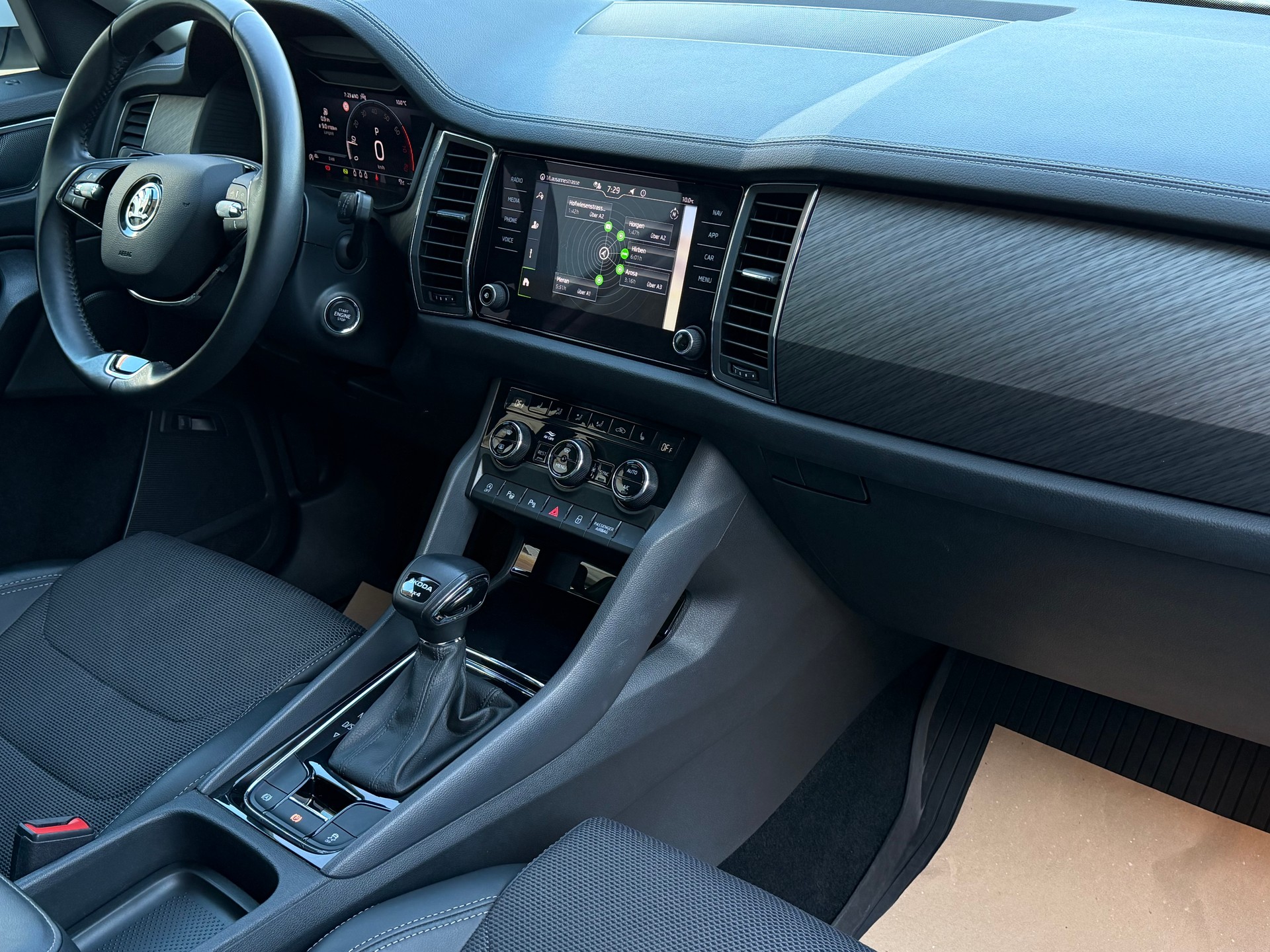 SKODA Kodiaq 2.0 TSI 4x4 Style-image-14