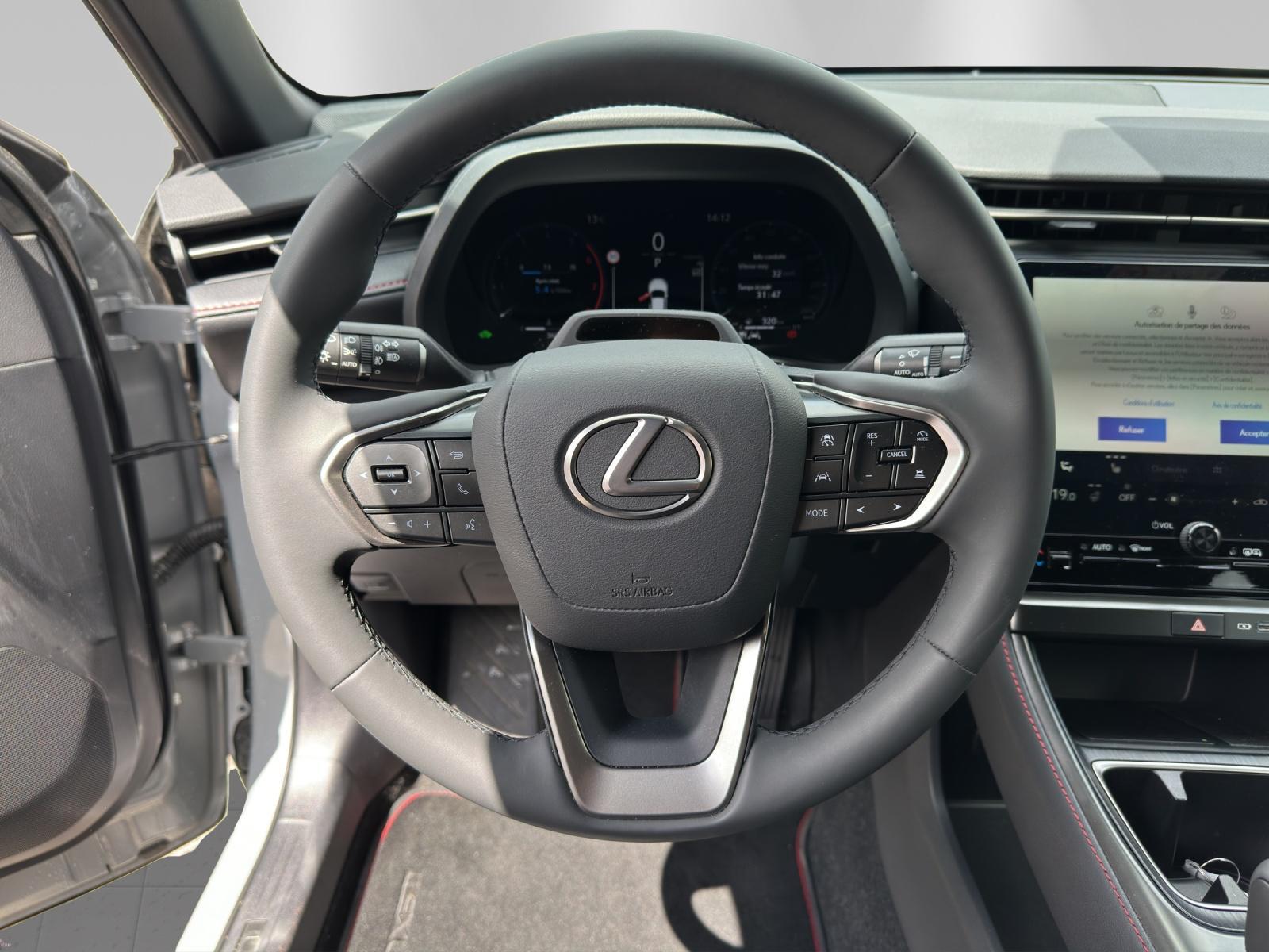 LEXUS LBX 1.5 Hybrid Emotion AWD-image-8