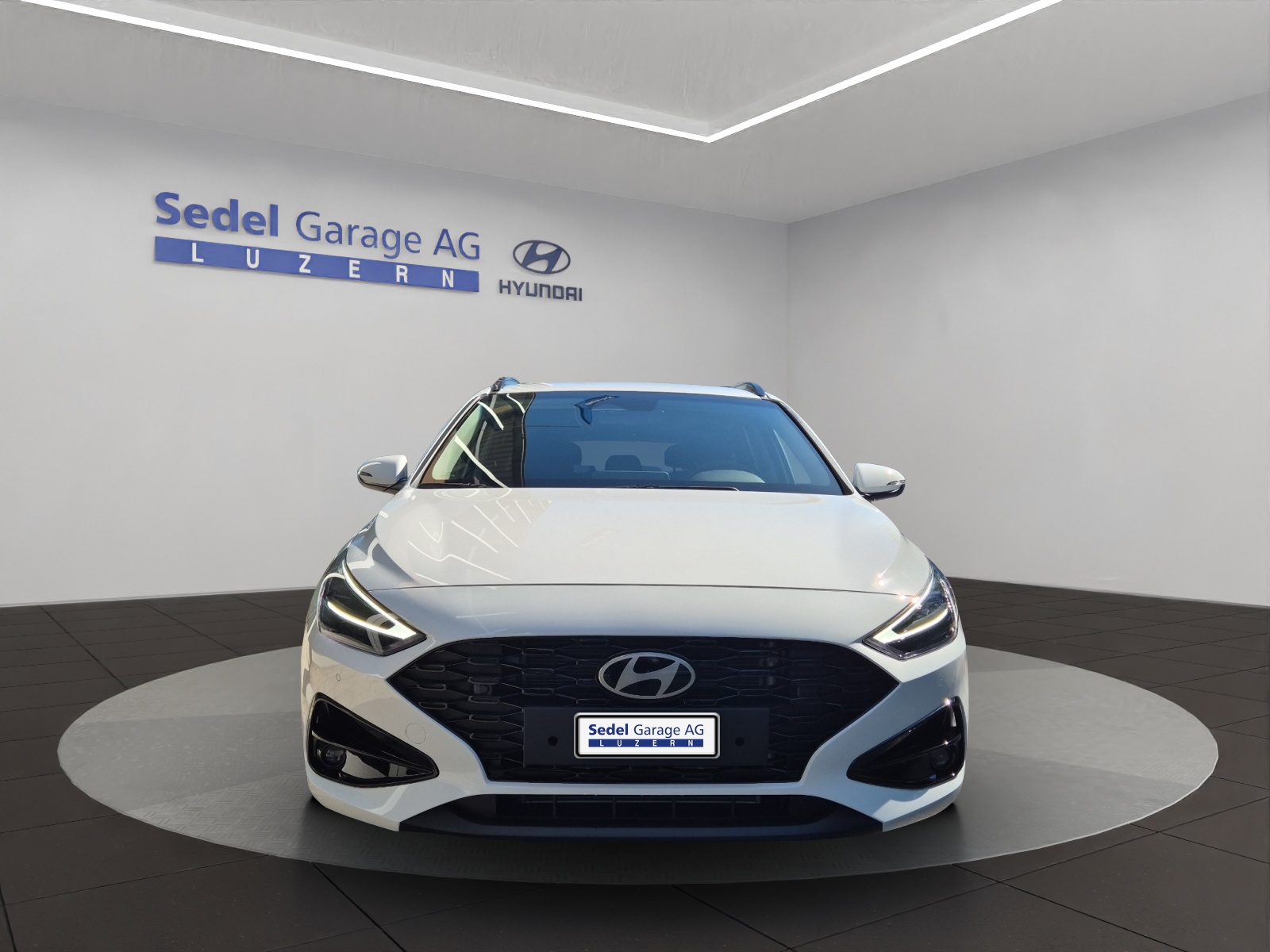 HYUNDAI i30 Wagon 1.6 T-GDi Amplia-image-1