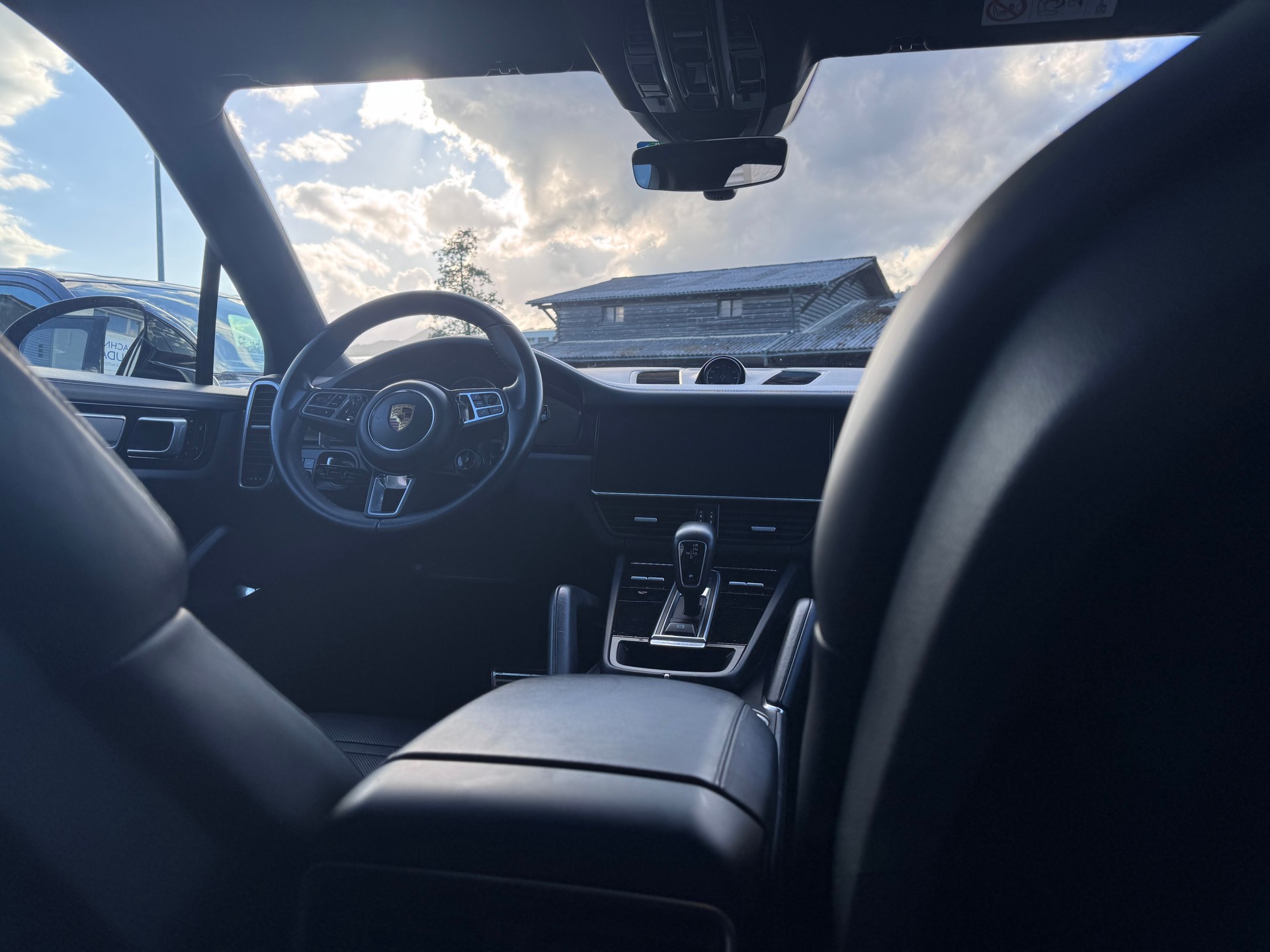 PORSCHE Cayenne Turbo-image-10