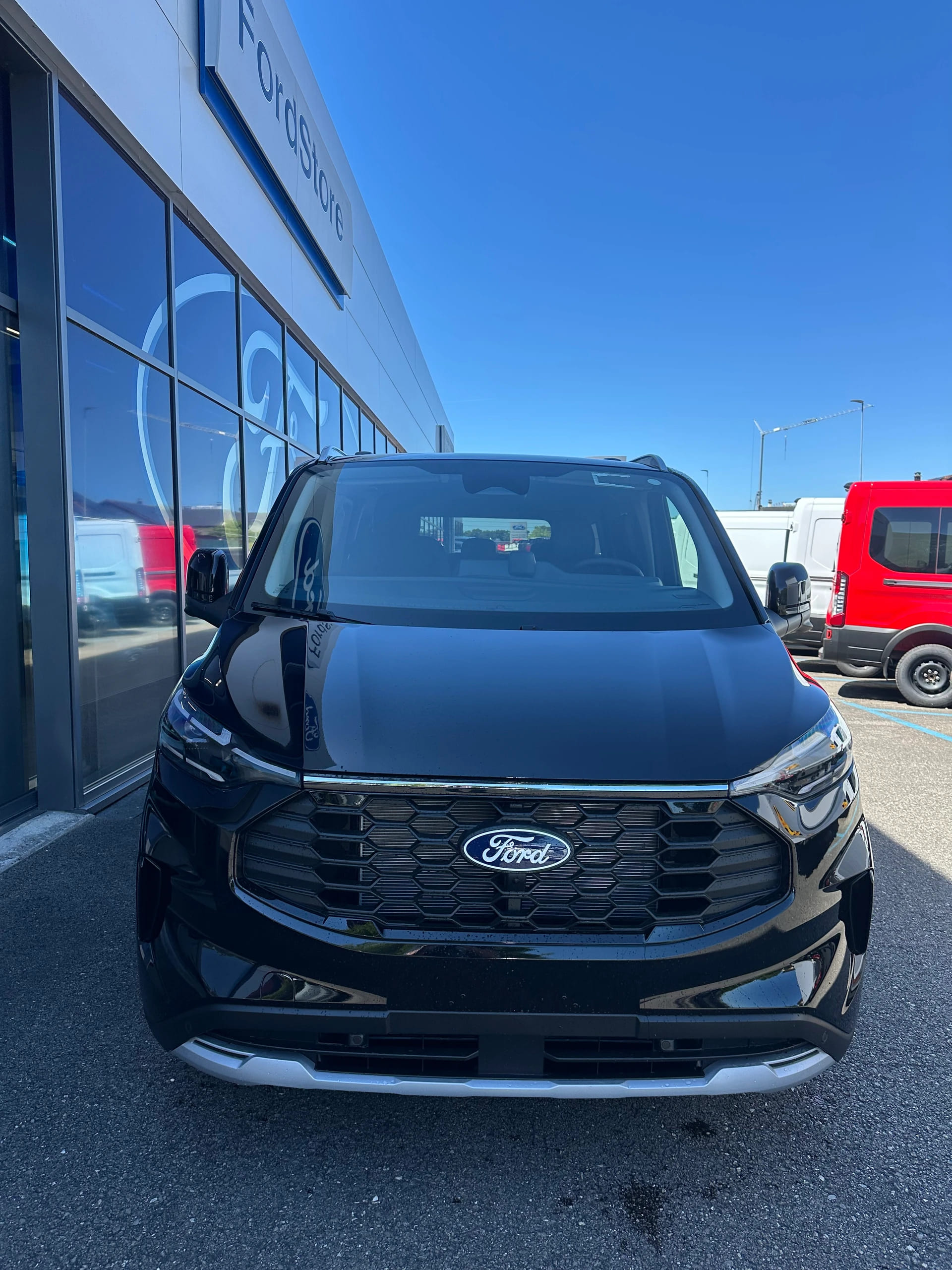 FORD Tourneo Custom 320 L1 2.0 EcoBl Active/170CV/Aut.4x4-image-8