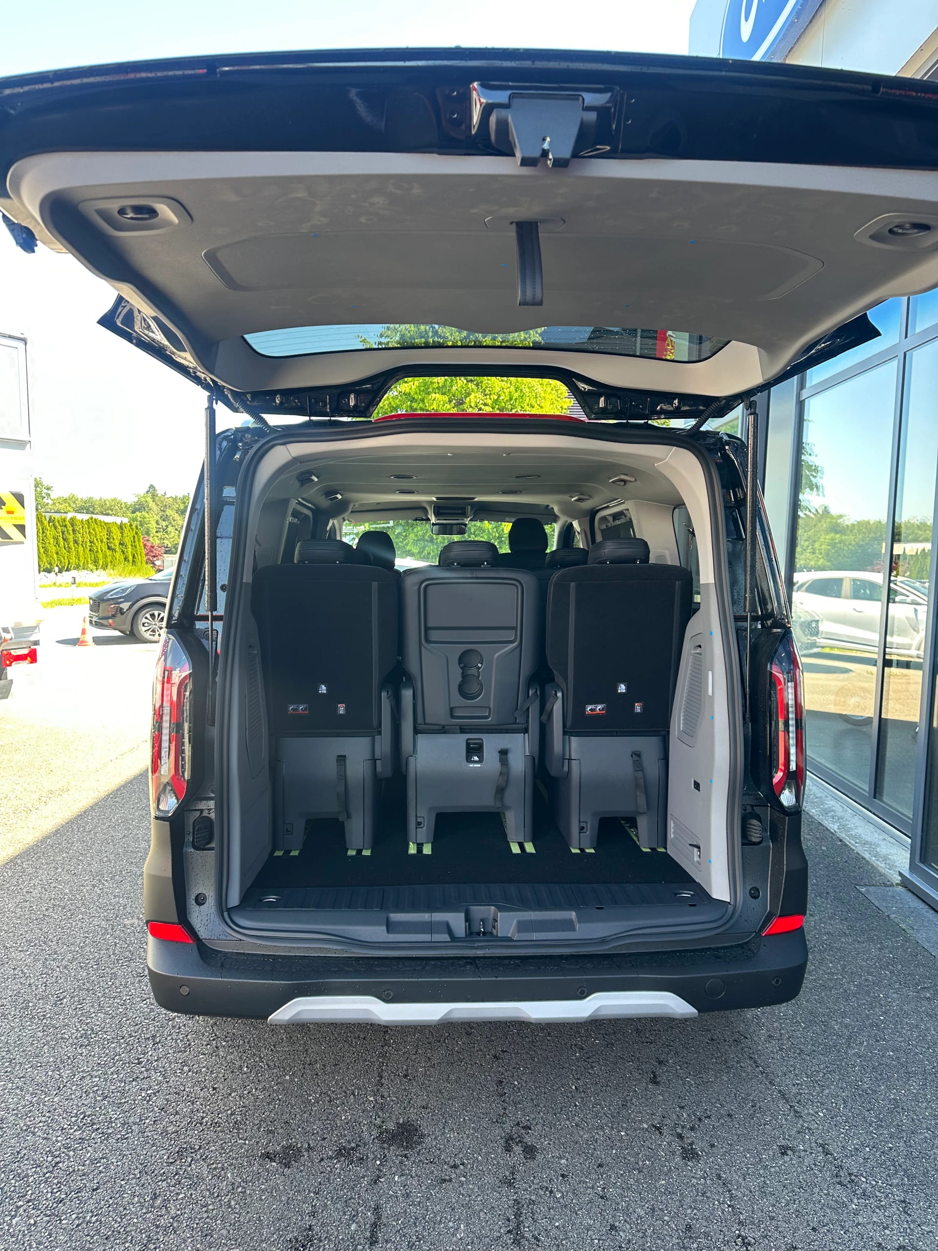FORD Tourneo Custom 320 L1 2.0 EcoBl Active/170CV/Aut.4x4-image-5