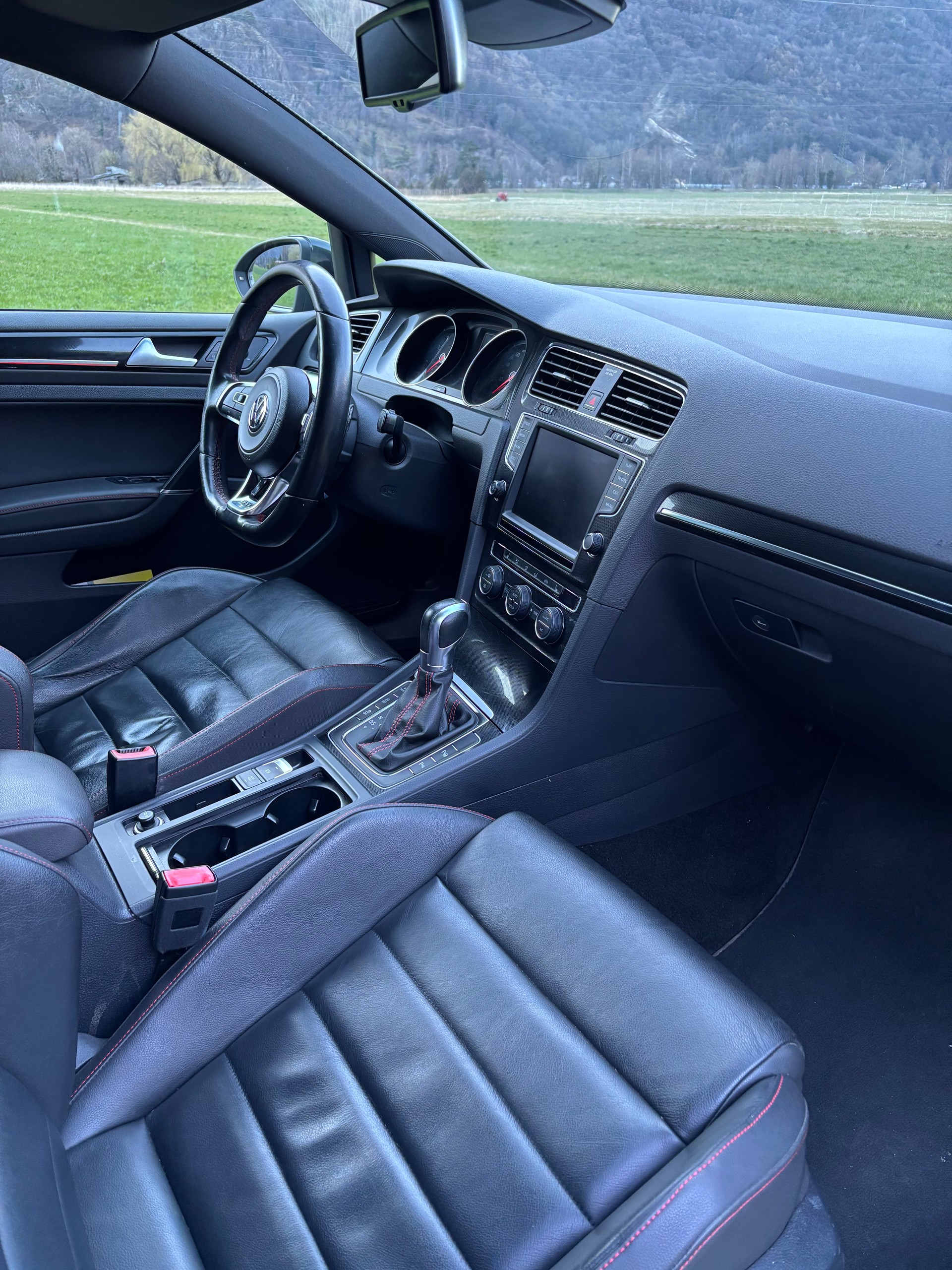 VW 2.0 TSI GTI Performance DSG-image-2