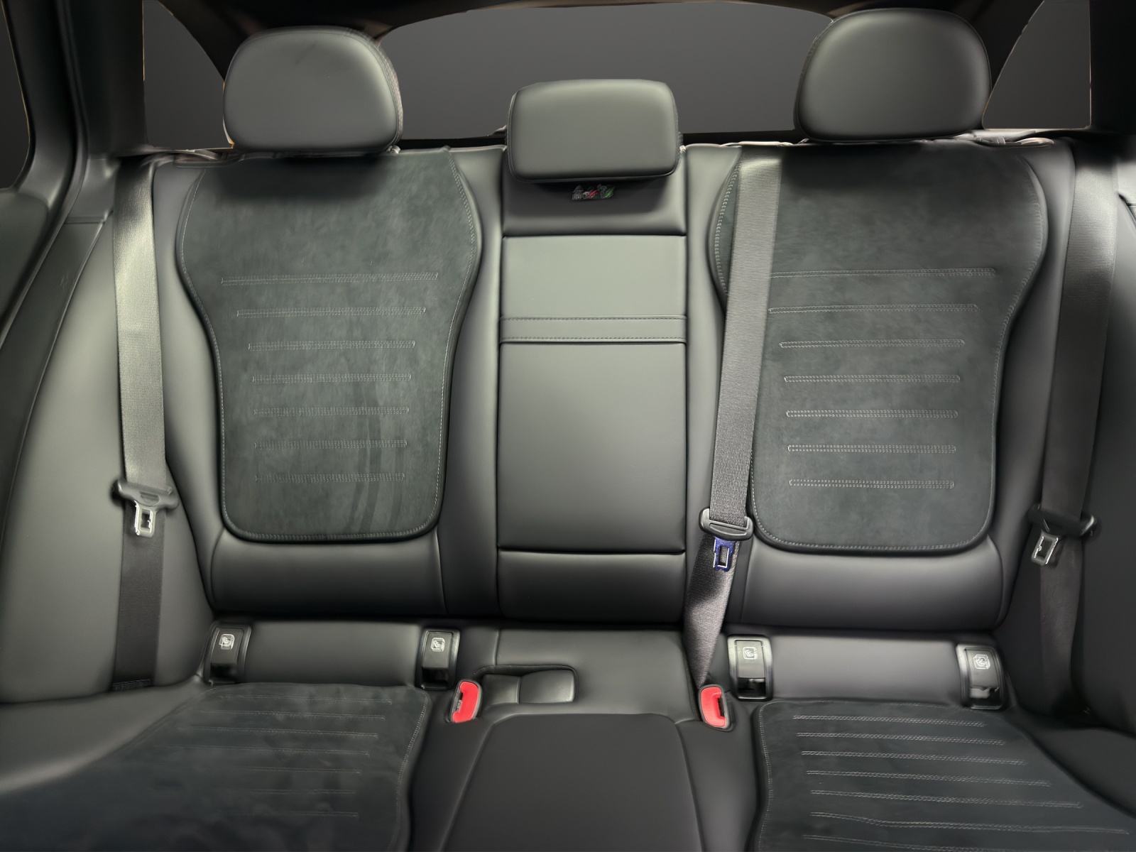 MERCEDES-BENZ C 220 d T 4 Matic Swiss Star-image-14