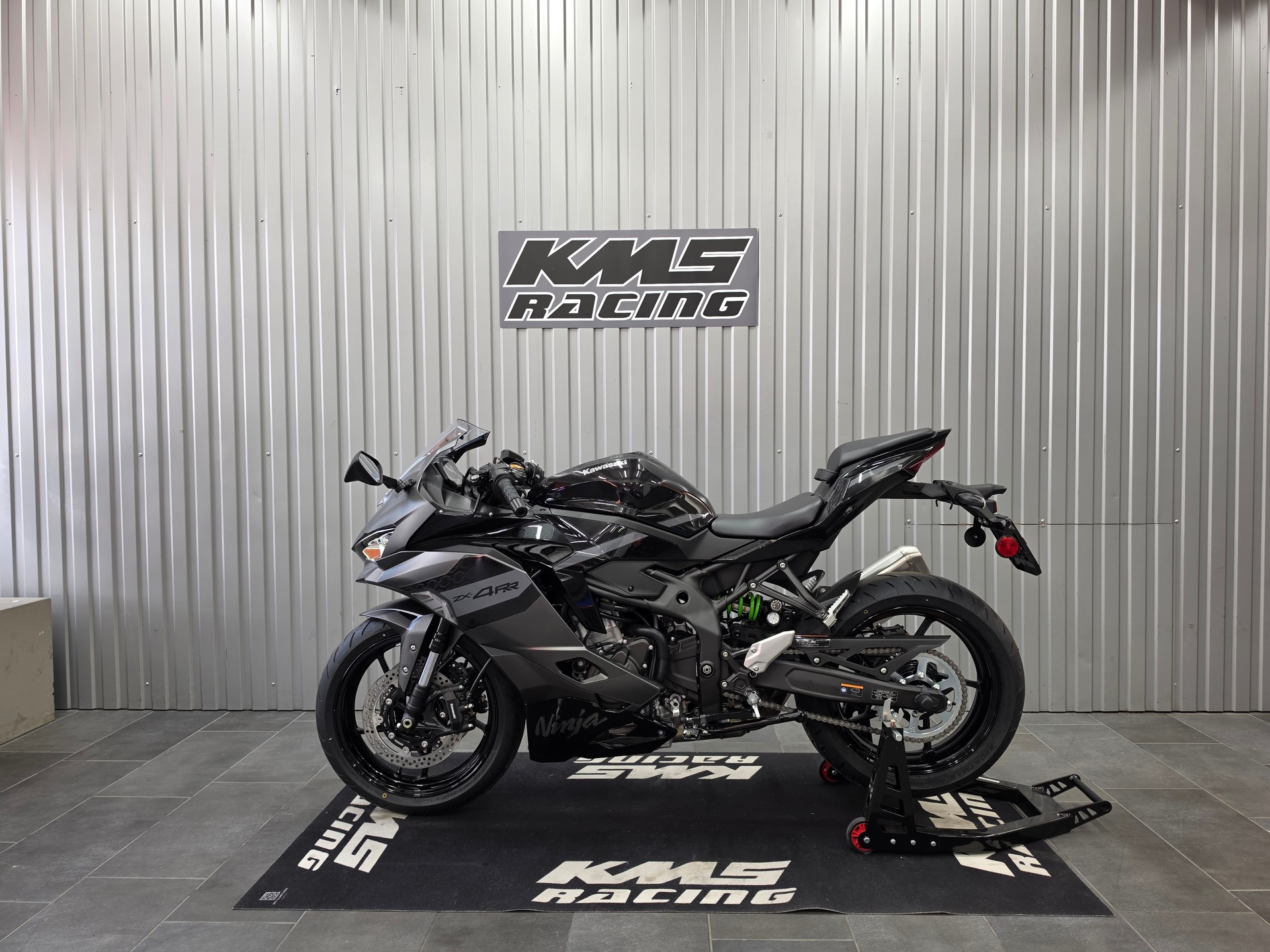 KAWASAKI Ninja ZX-4RR-image-4