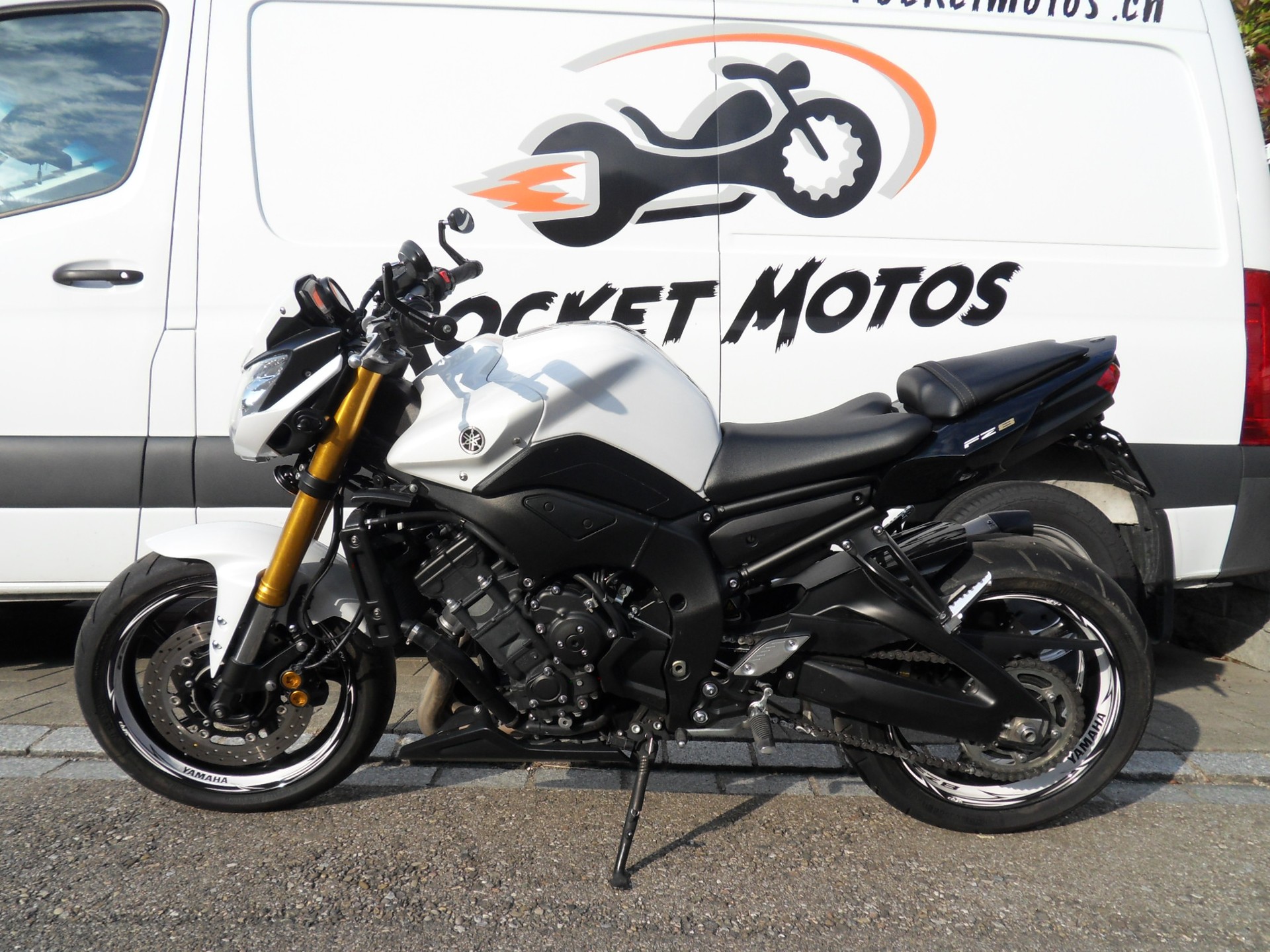 YAMAHA FZ8 N ABS-image-1