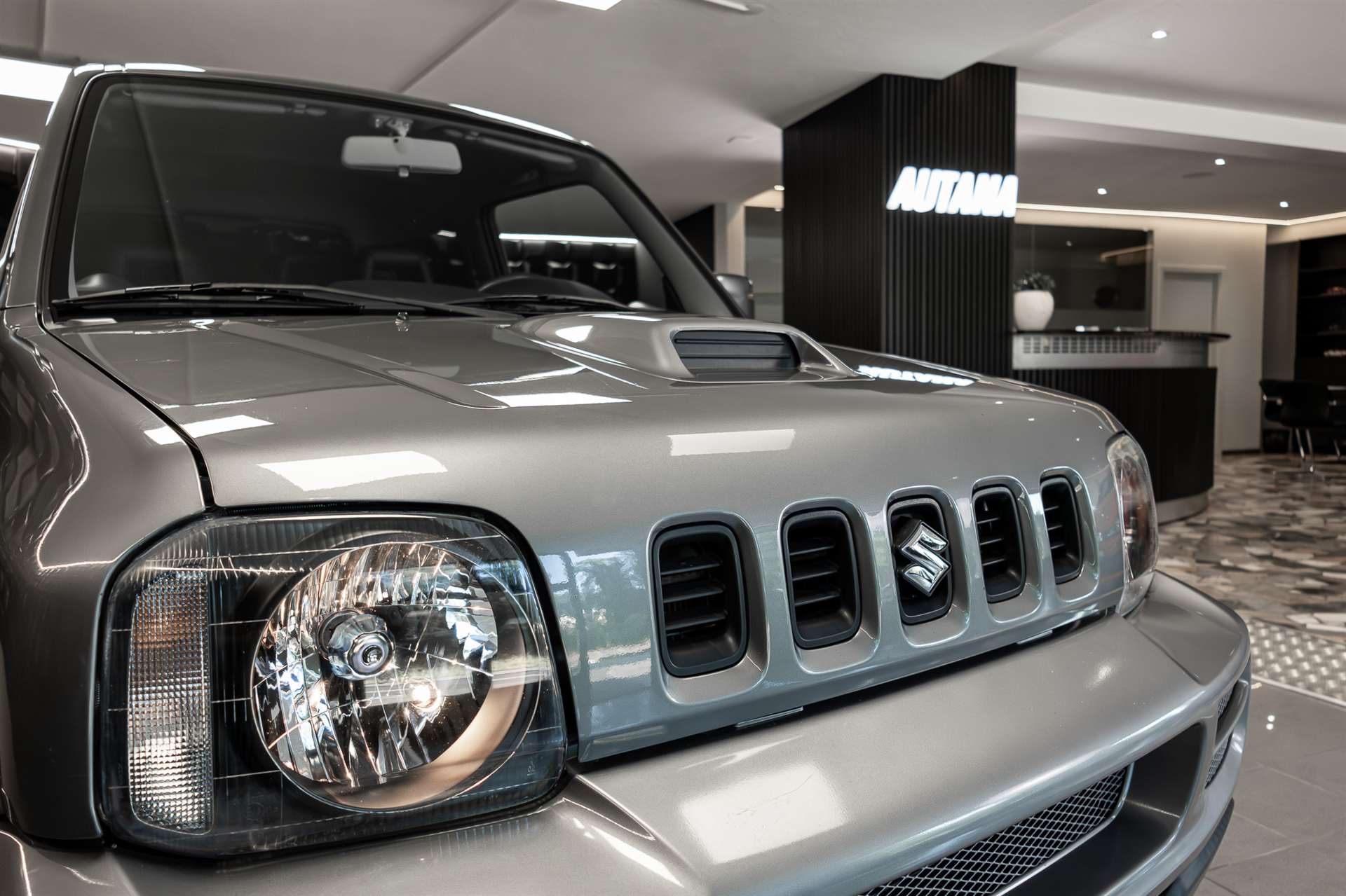 SUZUKI Jimny 1.5 TDI GL Top 25th Anniversary Ed.-image-14