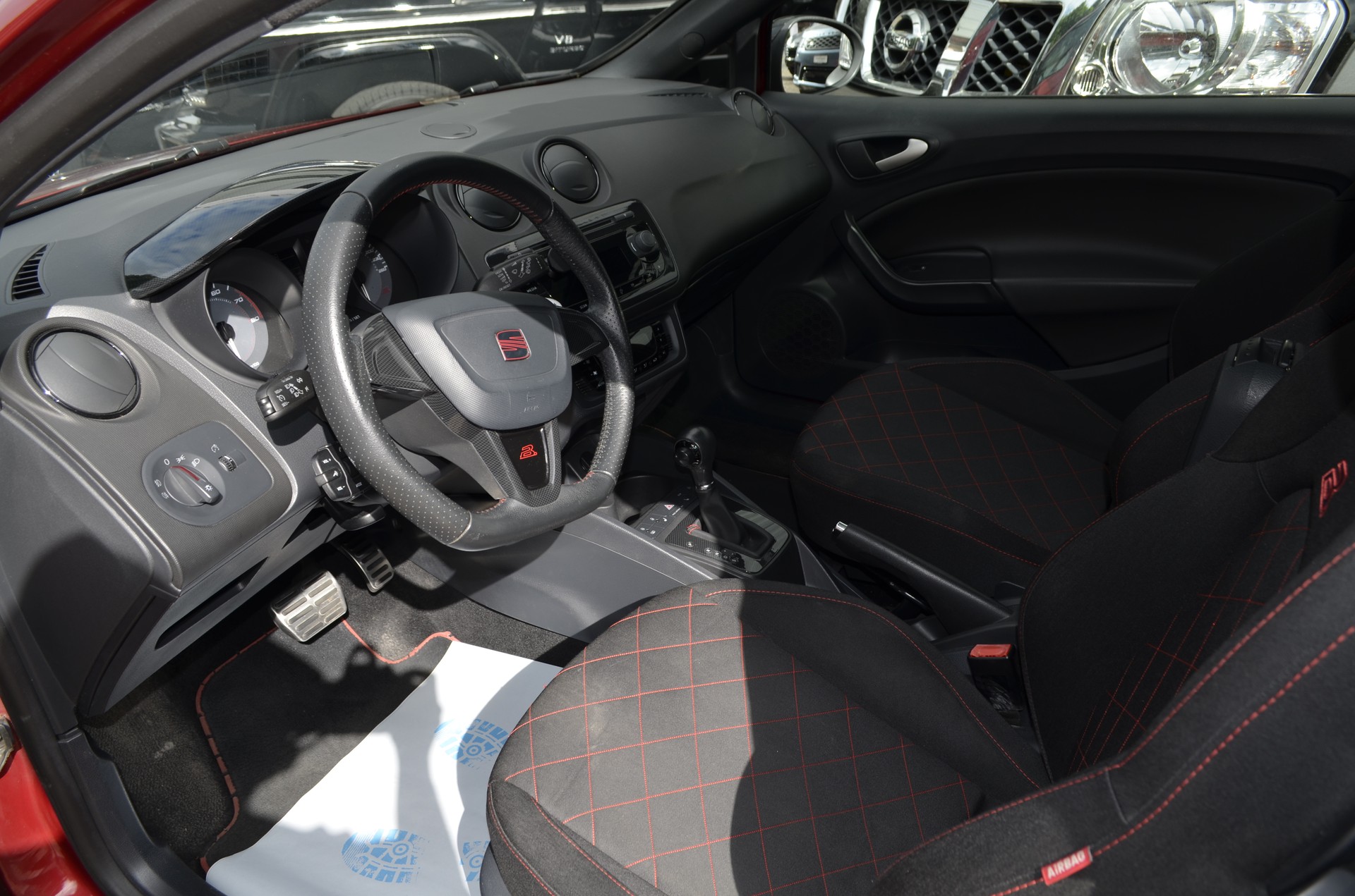 SEAT Ibiza SC 1.4 TSI Cupra DSG-image-7