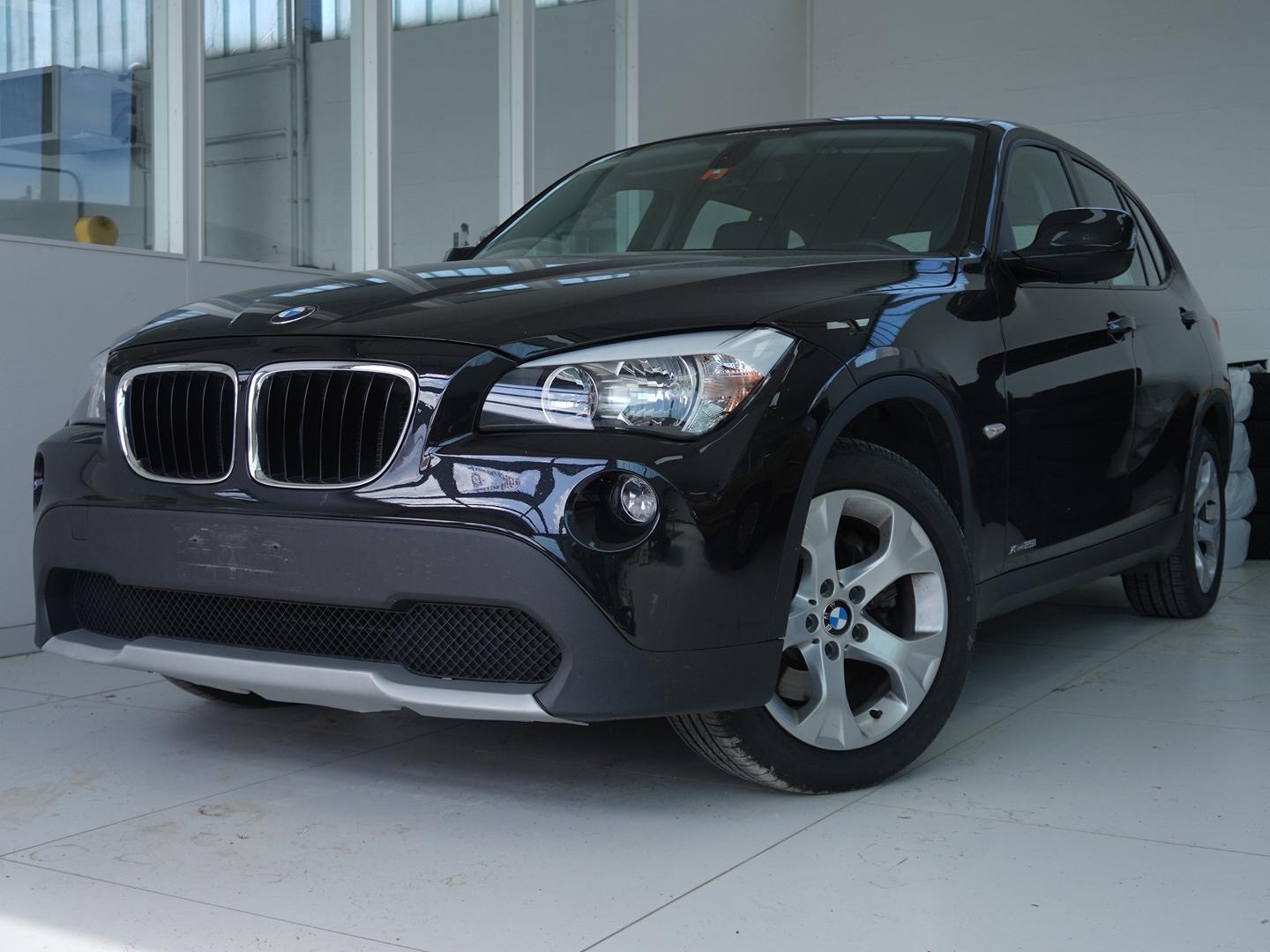 BMW X1 xDrive 25i Steptronic-image-0