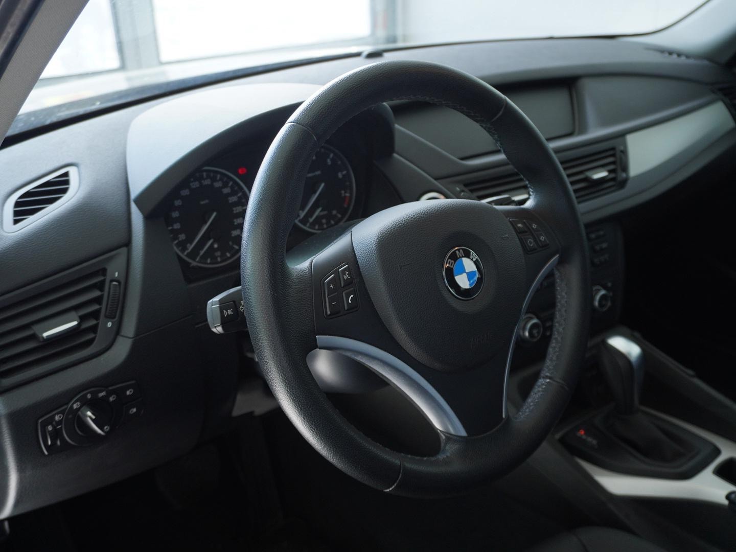 BMW X1 xDrive 25i Steptronic-image-2