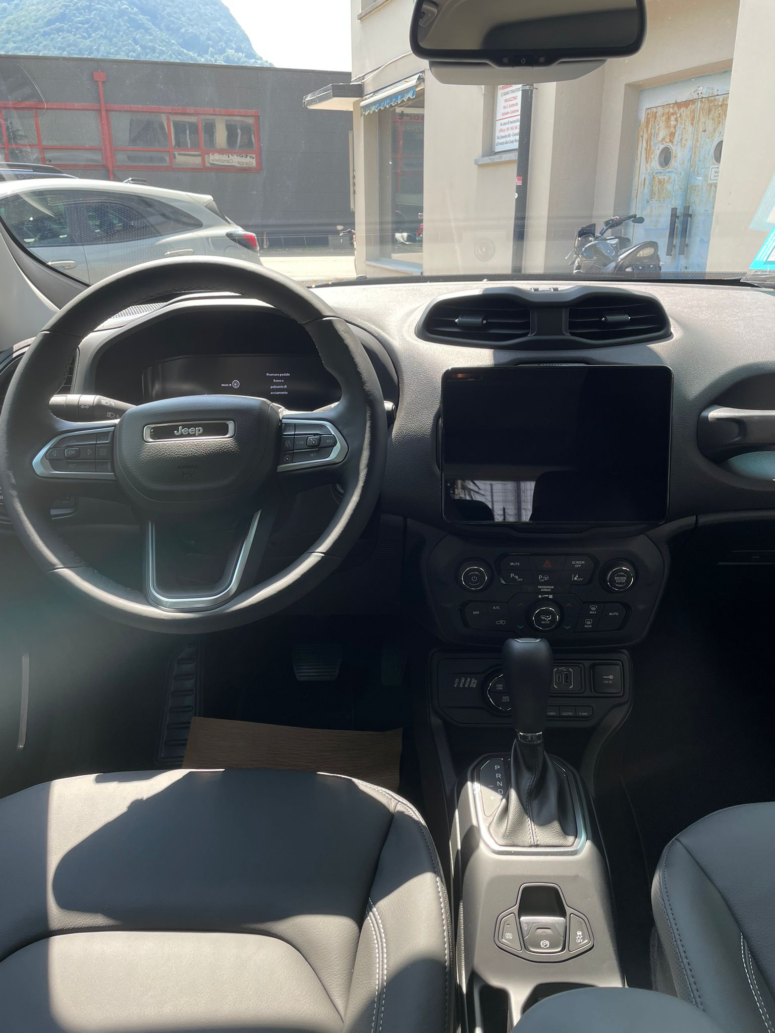 JEEP Renegade 1.3 T PHEV Summit AWD-image-8
