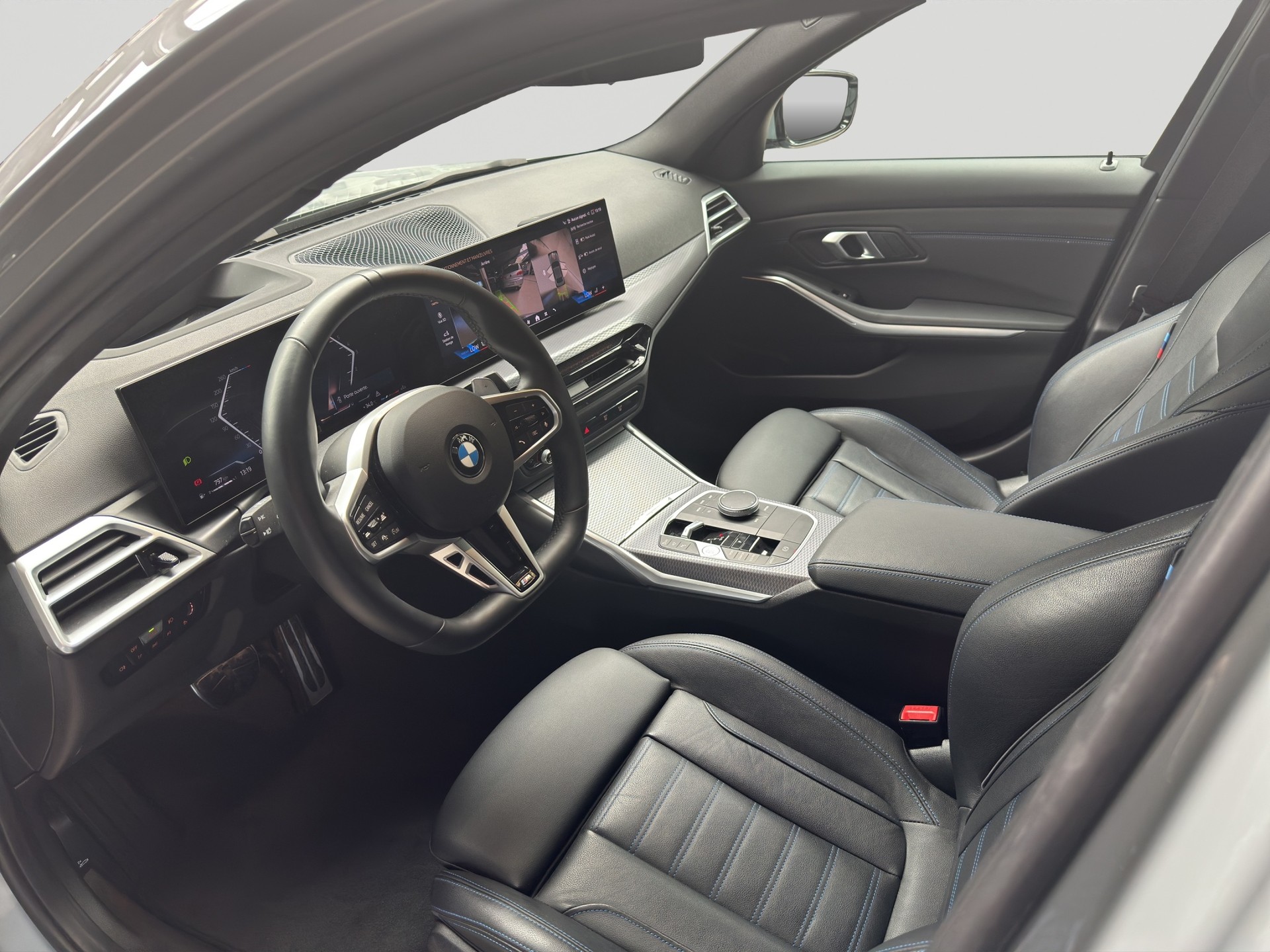 BMW 320d xDrive 48V Steptronic M Sport-image-6