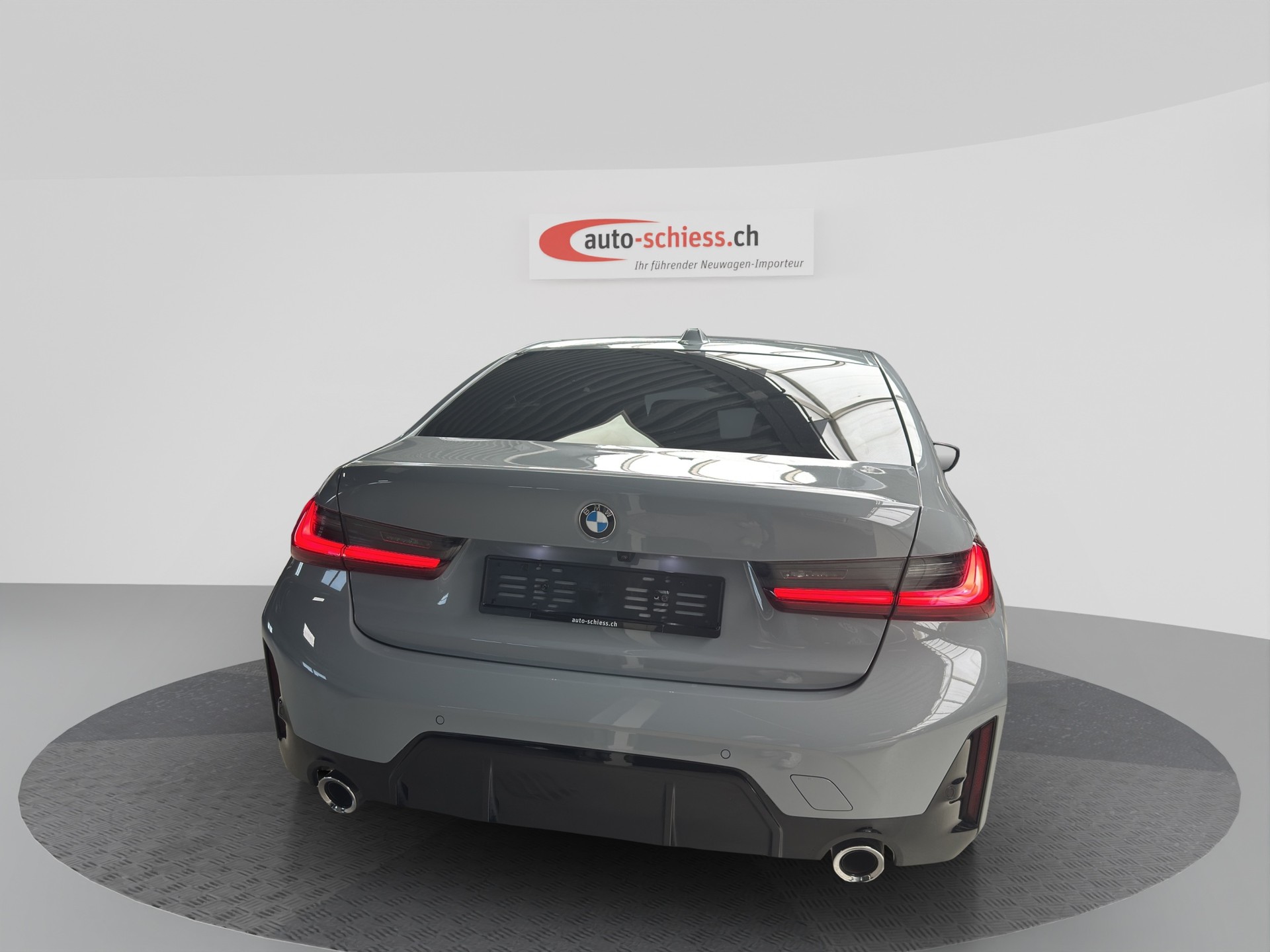 BMW 320d xDrive 48V Steptronic M Sport-image-3