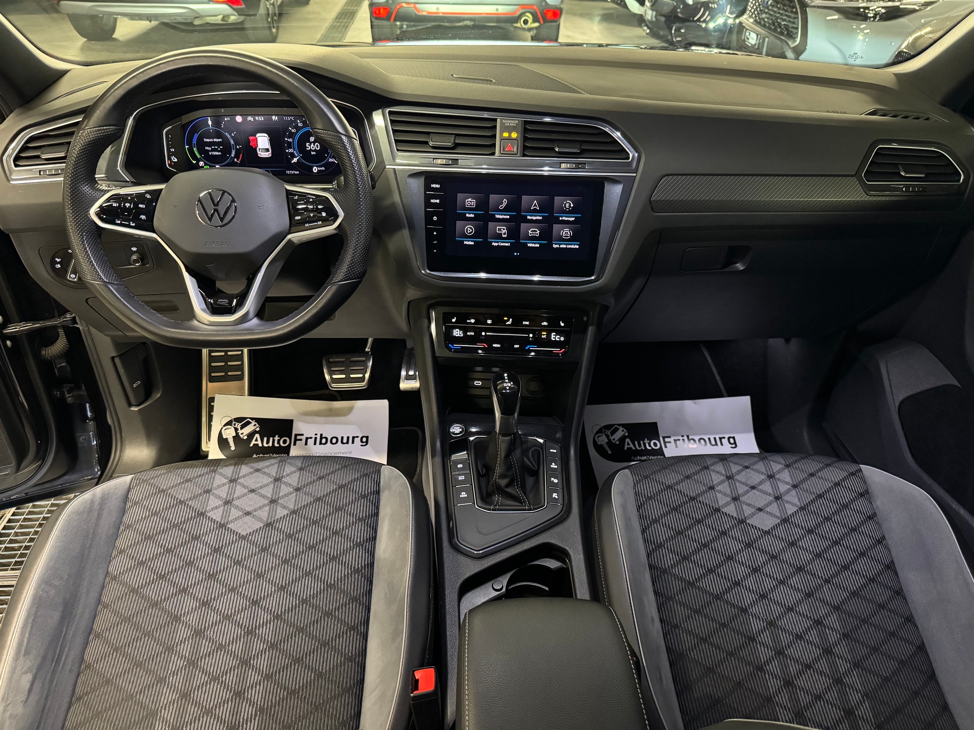 VW Tiguan 1.4TSI R-line PHEV Selection DSG-image-4