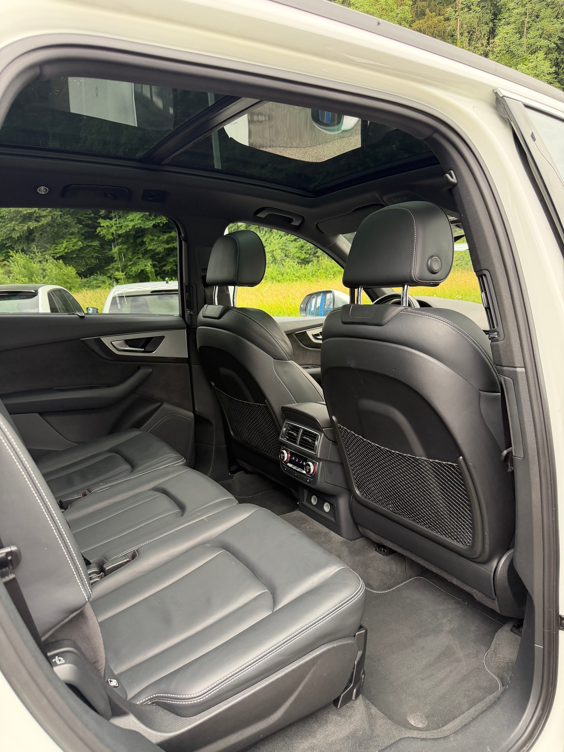 AUDI SQ7 4.0 TDI quattro tiptronic-image-11