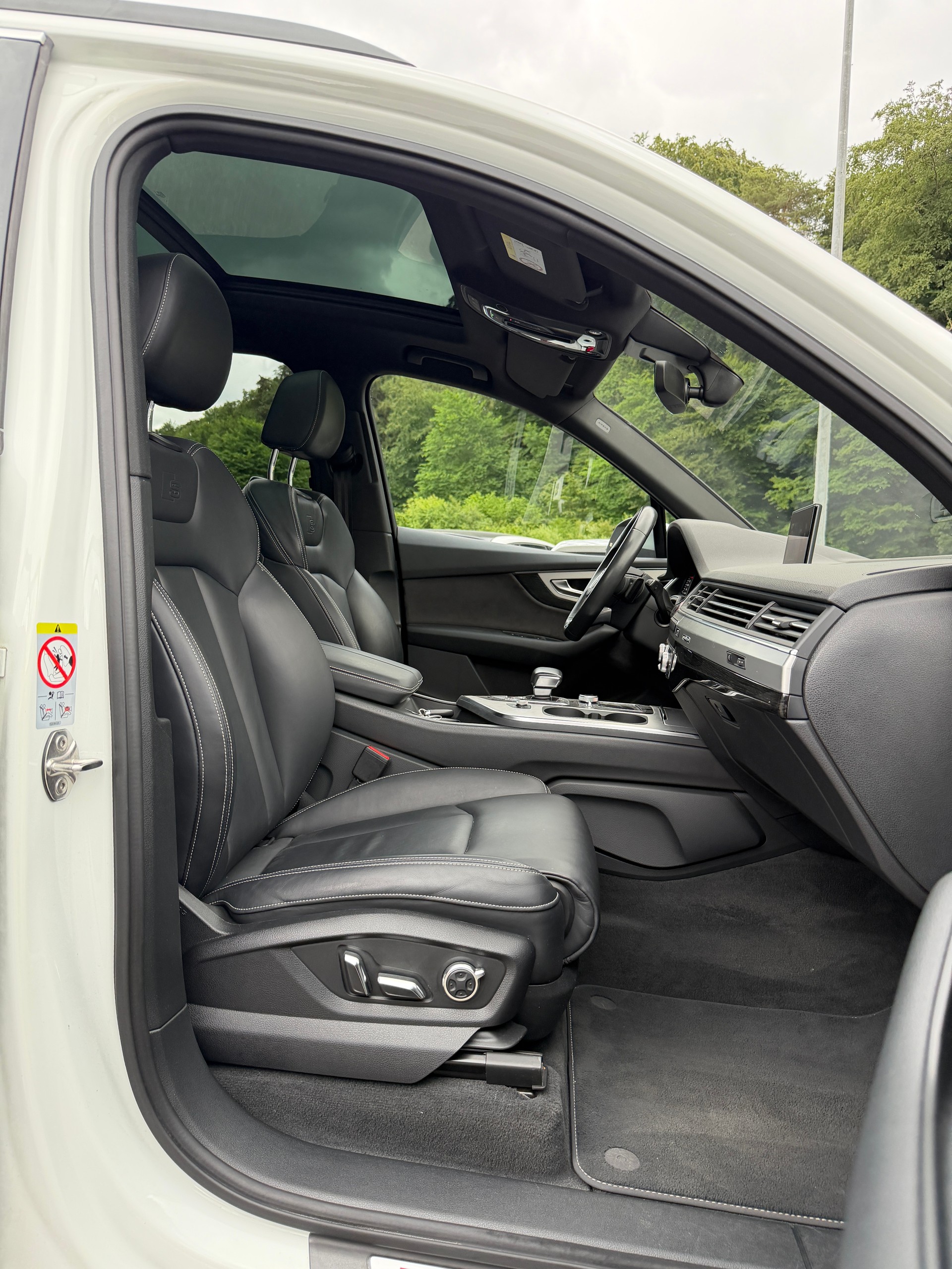 AUDI SQ7 4.0 TDI quattro tiptronic-image-10