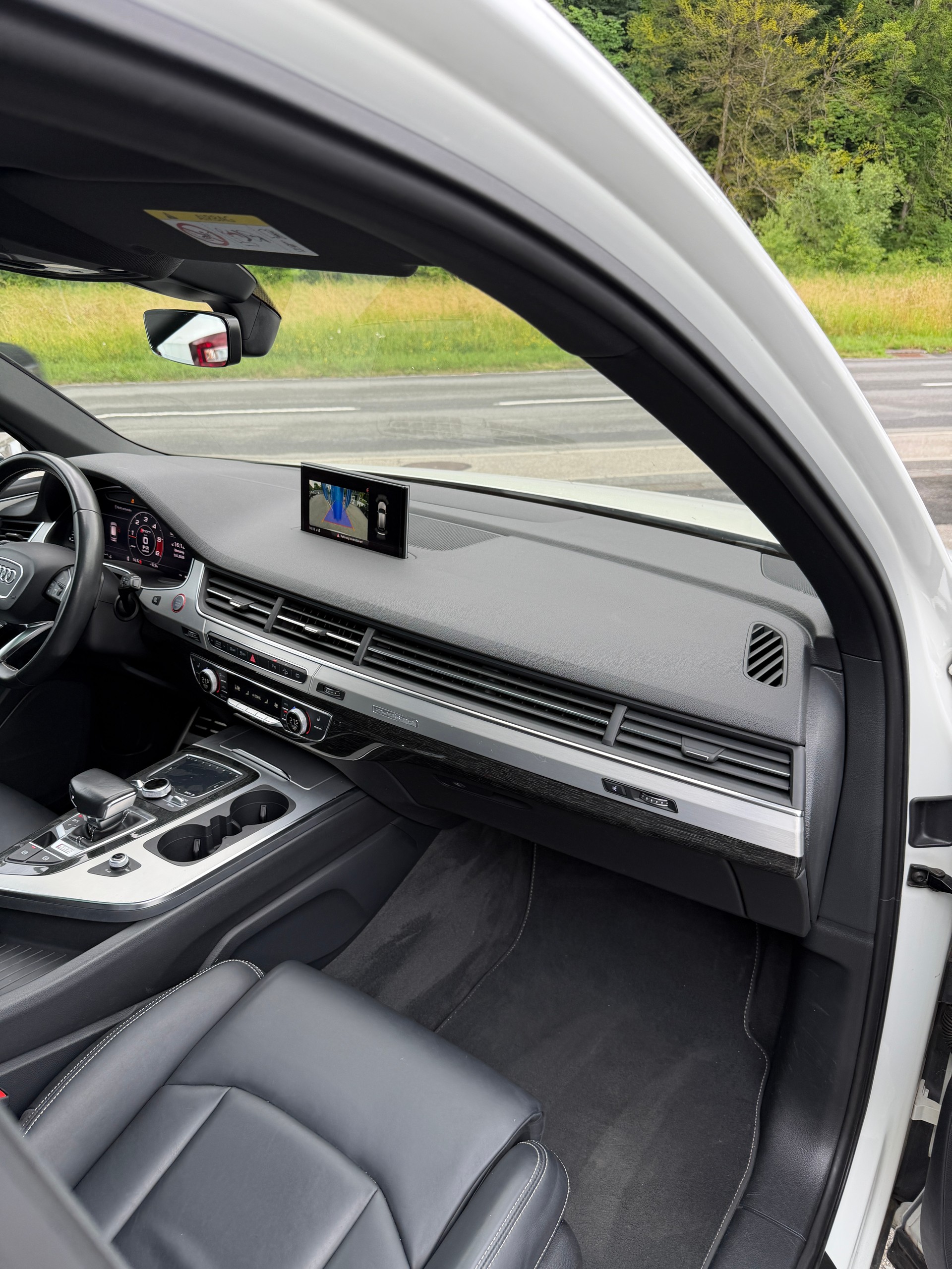 AUDI SQ7 4.0 TDI quattro tiptronic-image-9