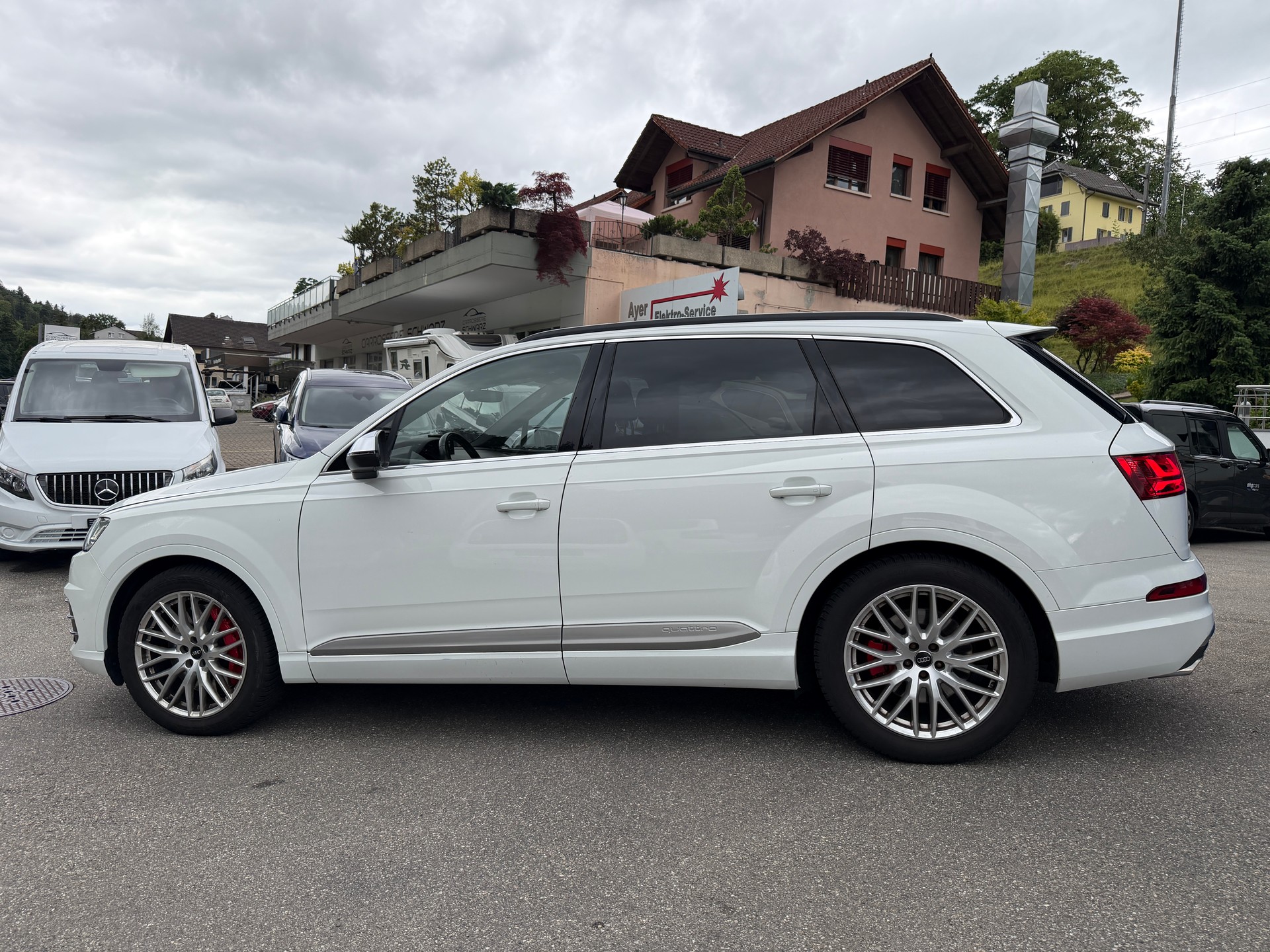 AUDI SQ7 4.0 TDI quattro tiptronic-image-5