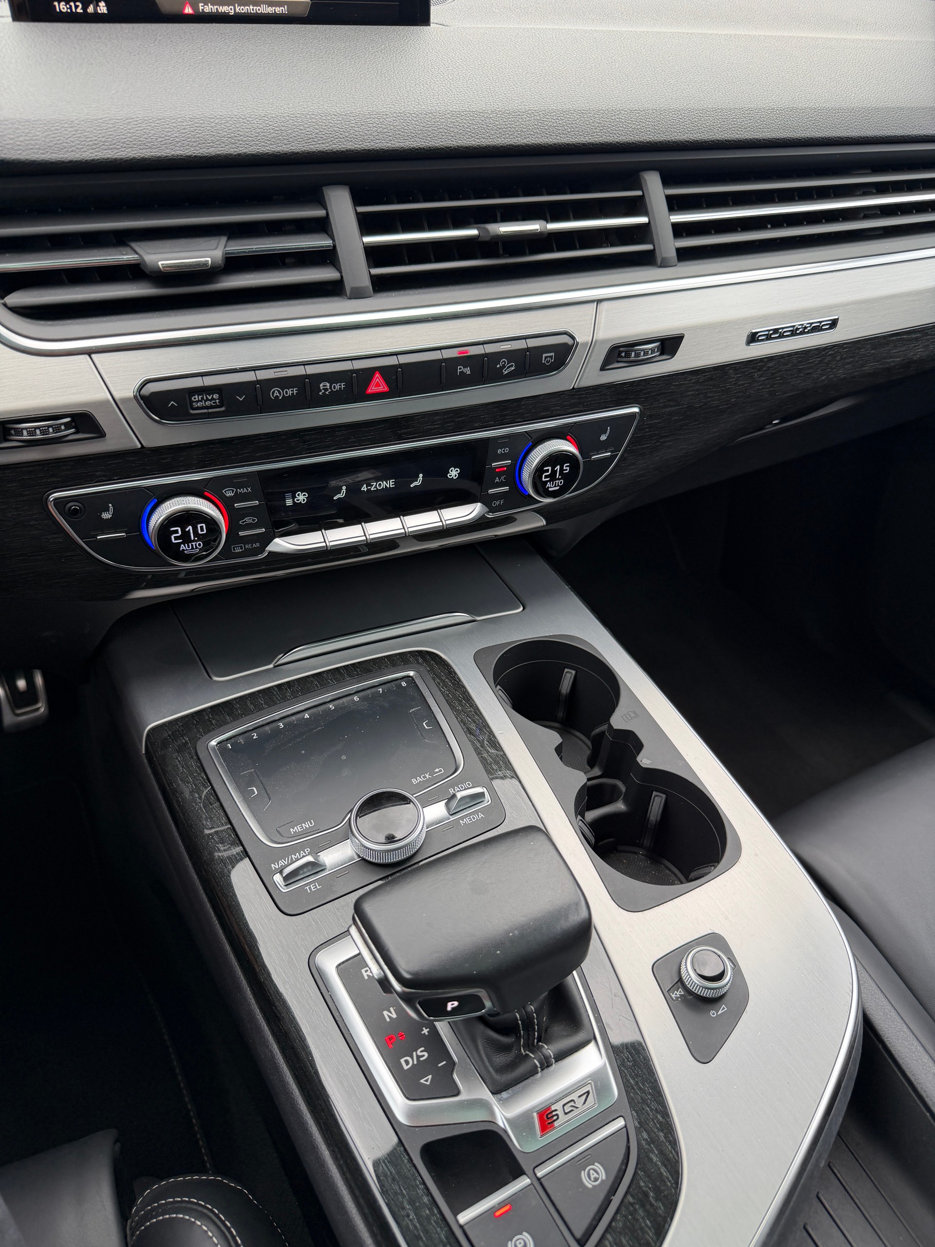 AUDI SQ7 4.0 TDI quattro tiptronic-image-14