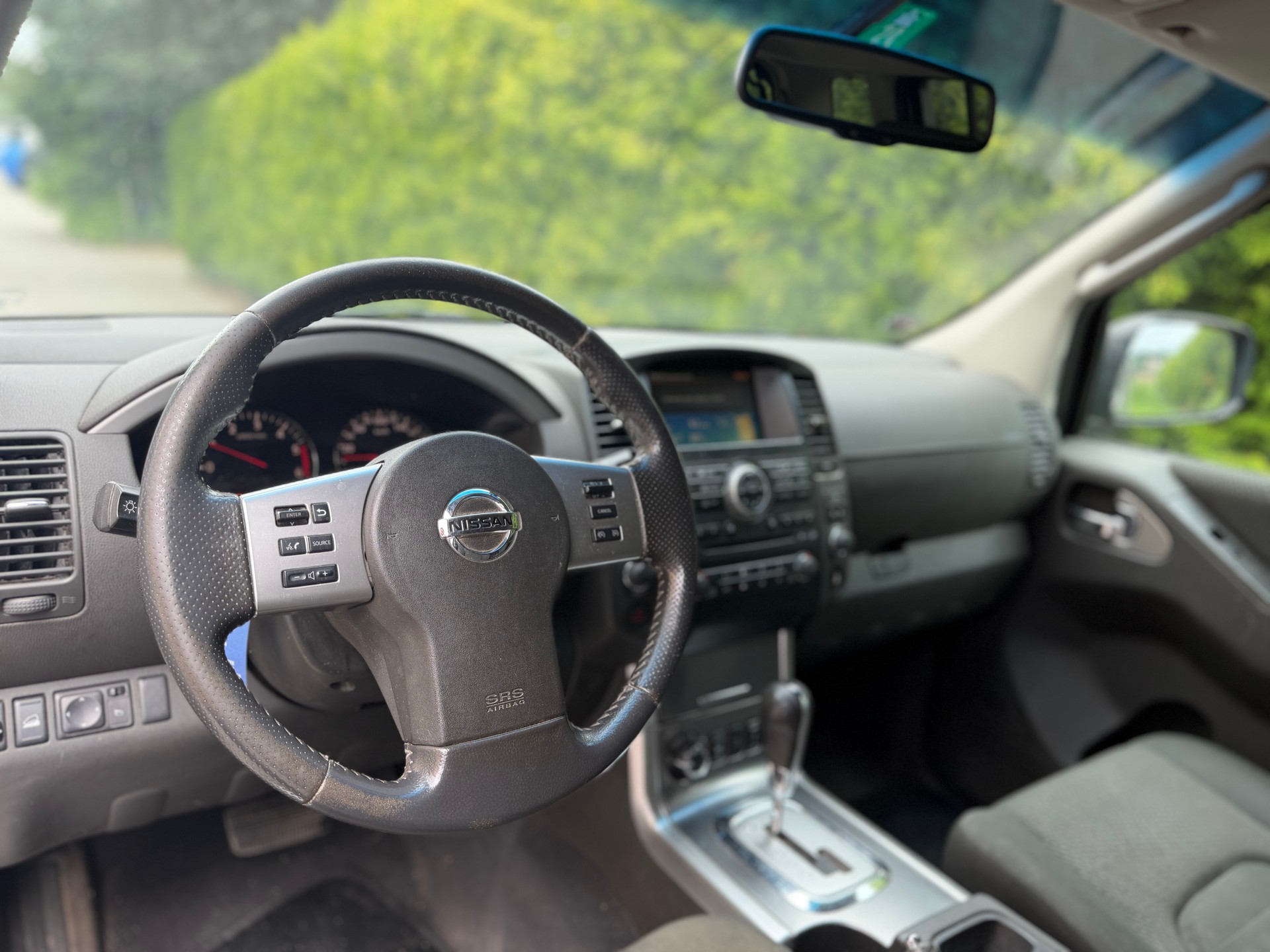 NISSAN Pathfinder 2.5 dCi LE Automatic-image-7