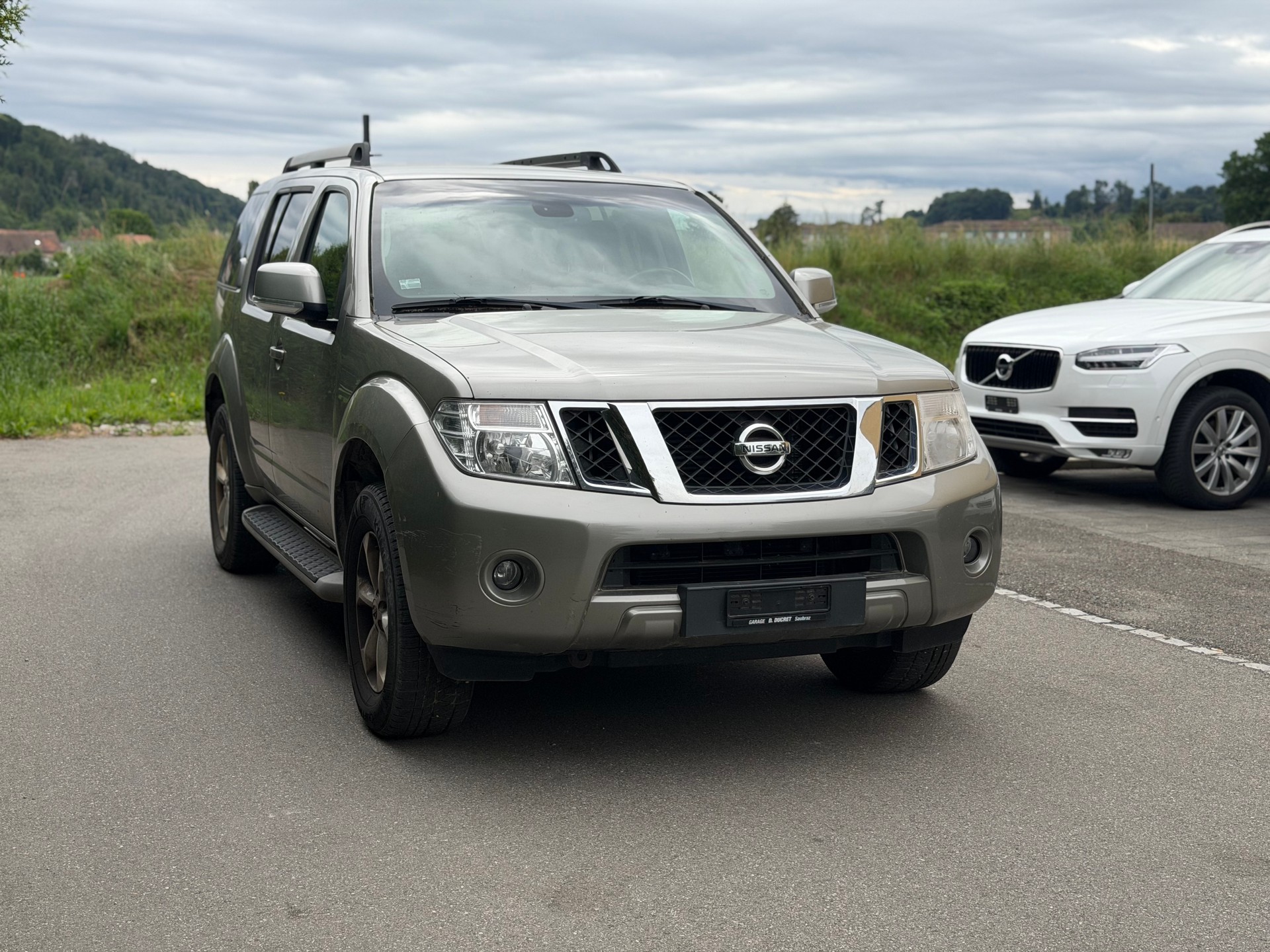 NISSAN Pathfinder 2.5 dCi LE Automatic-image-2