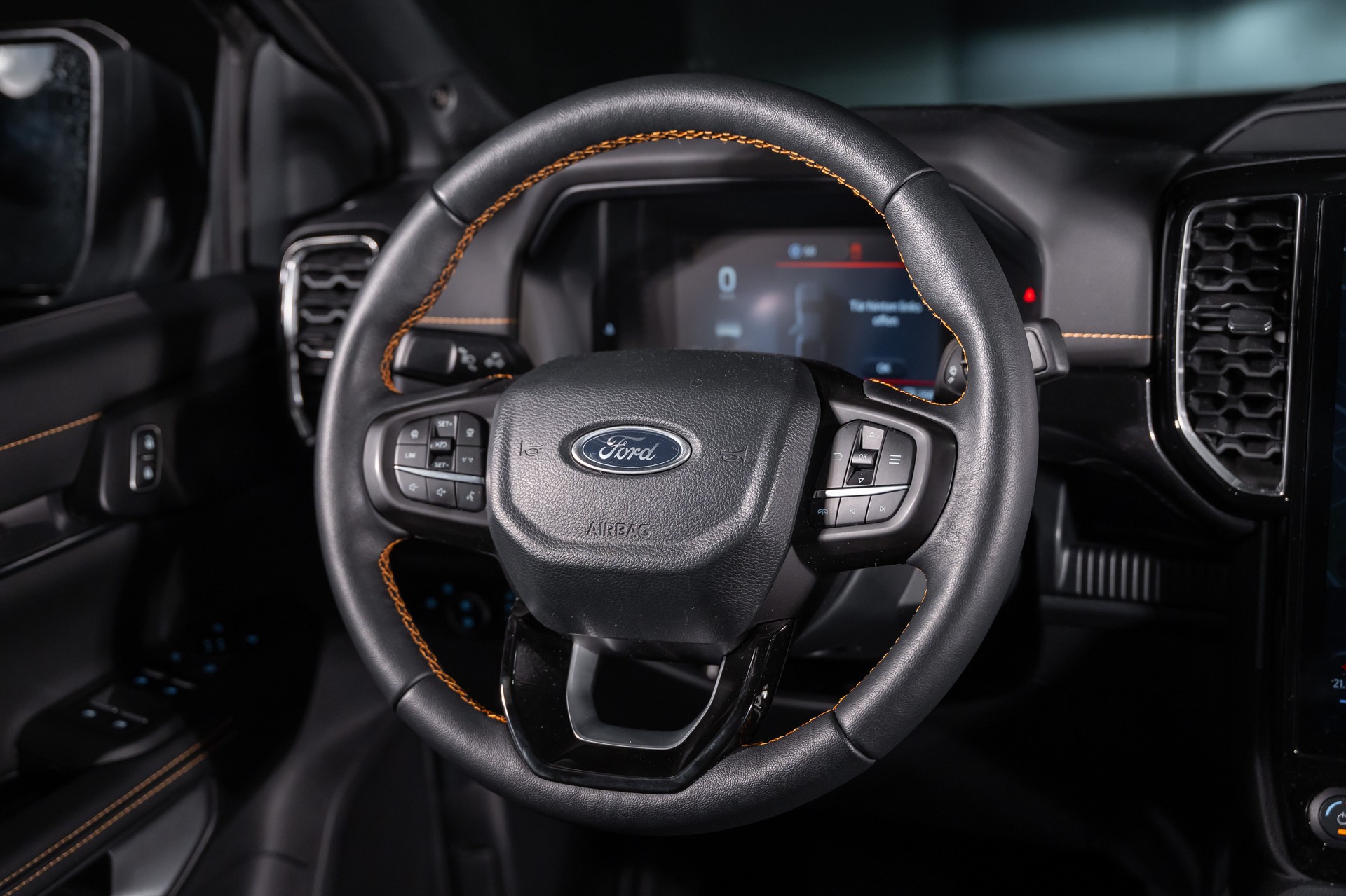 FORD Ranger Wildtrak 2.0 Eco Blue 4x4 Automat-image-17