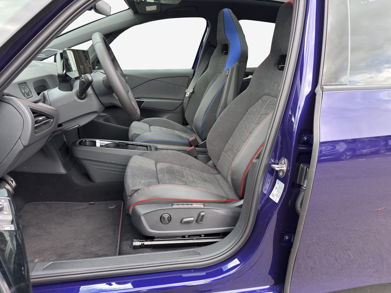 VW ID.3 GTX Performance 79 kWh GTX Fire+Ice-image-8