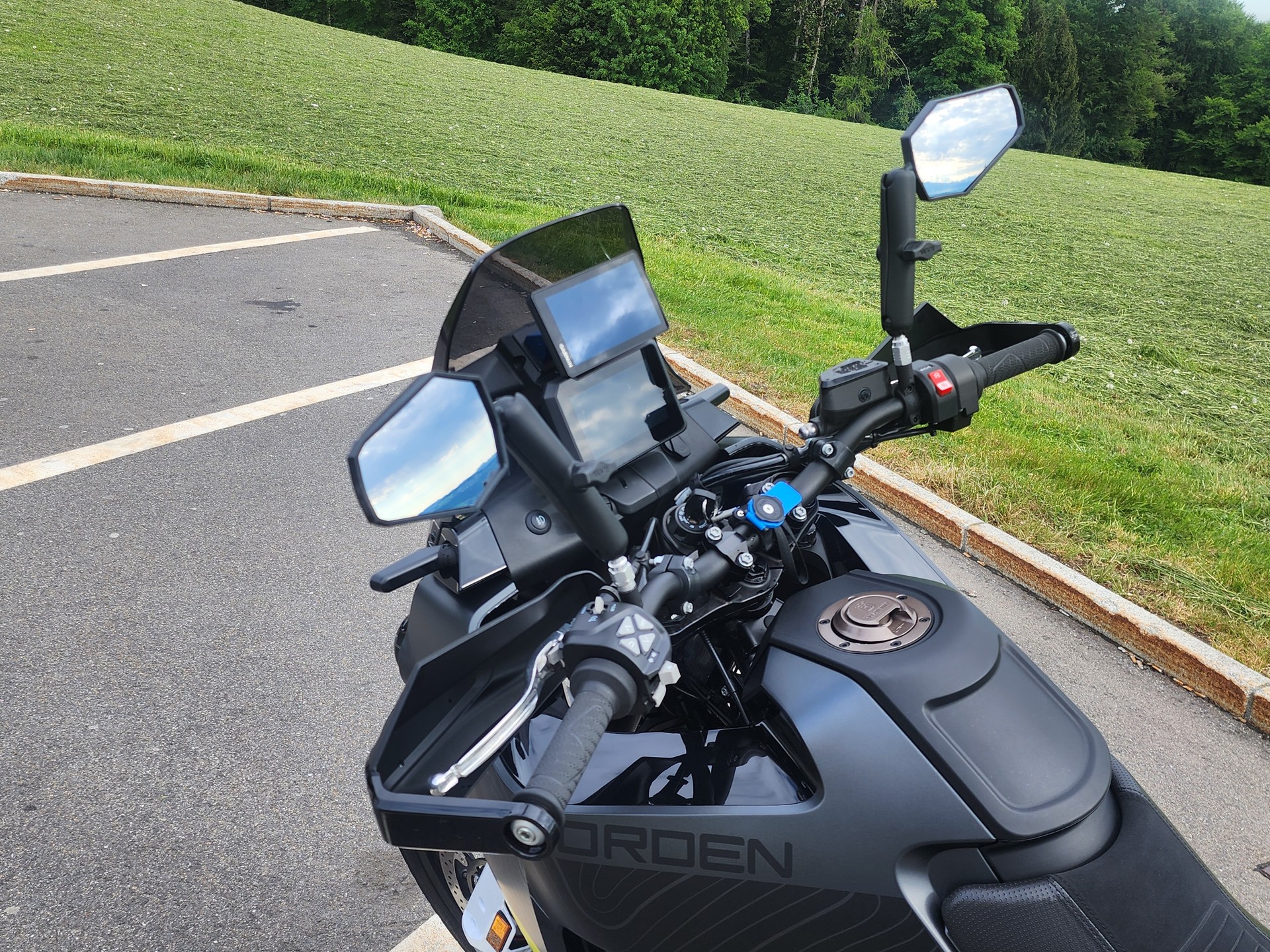 HUSQVARNA Norden 901-image-4