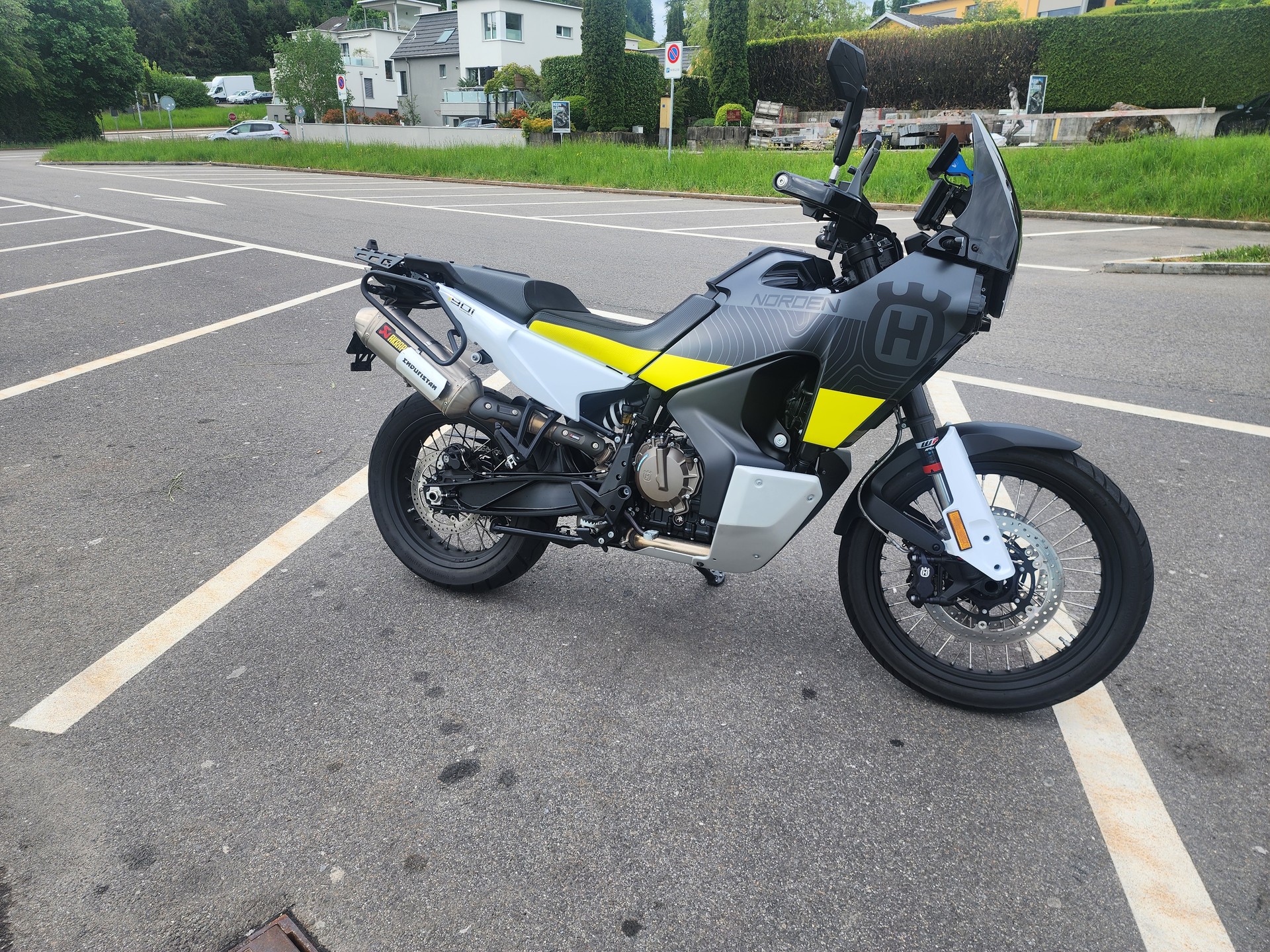 HUSQVARNA Norden 901-image-2