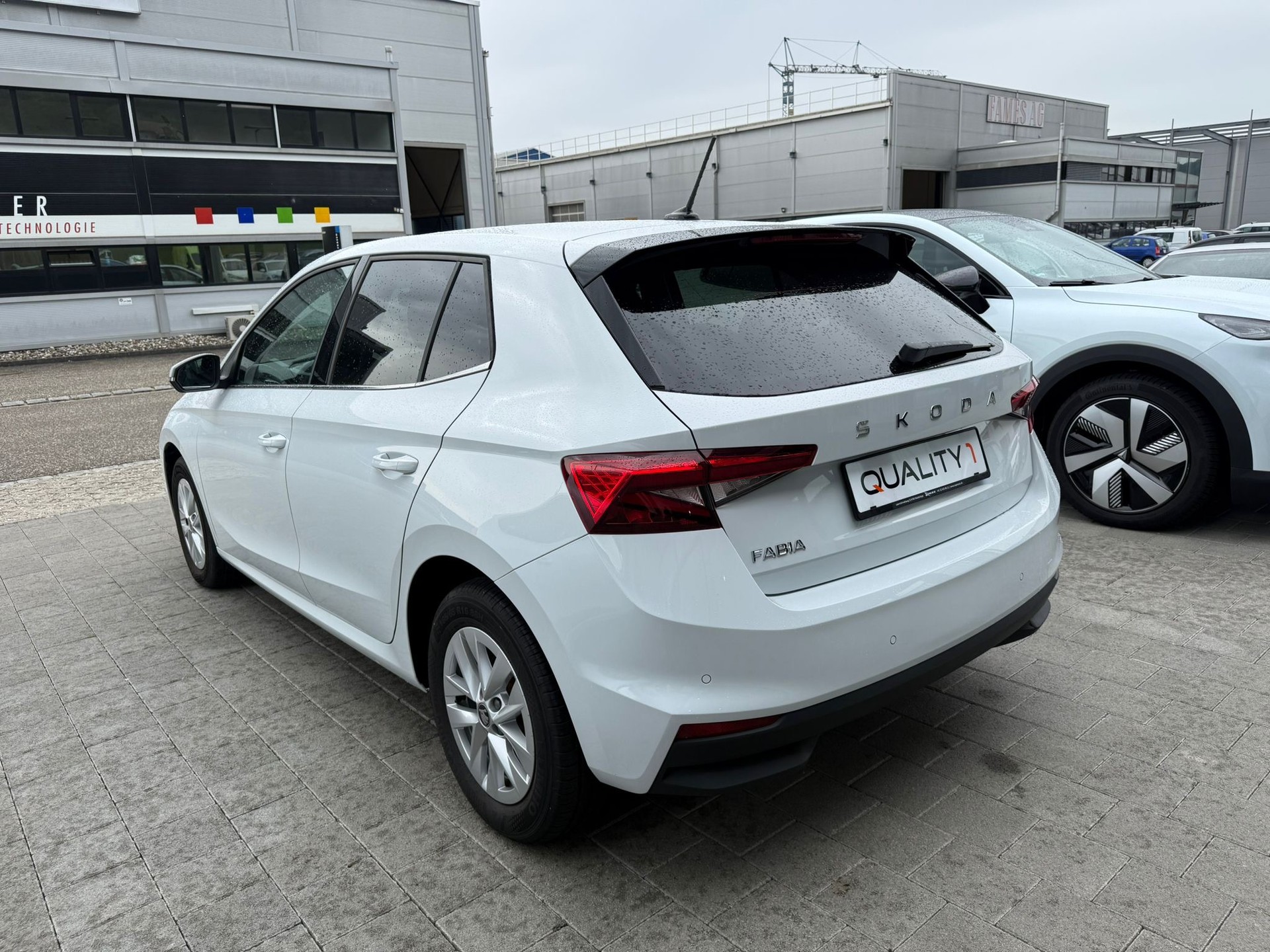 SKODA Fabia 1.0 TSI Dynamic DSG-image-8