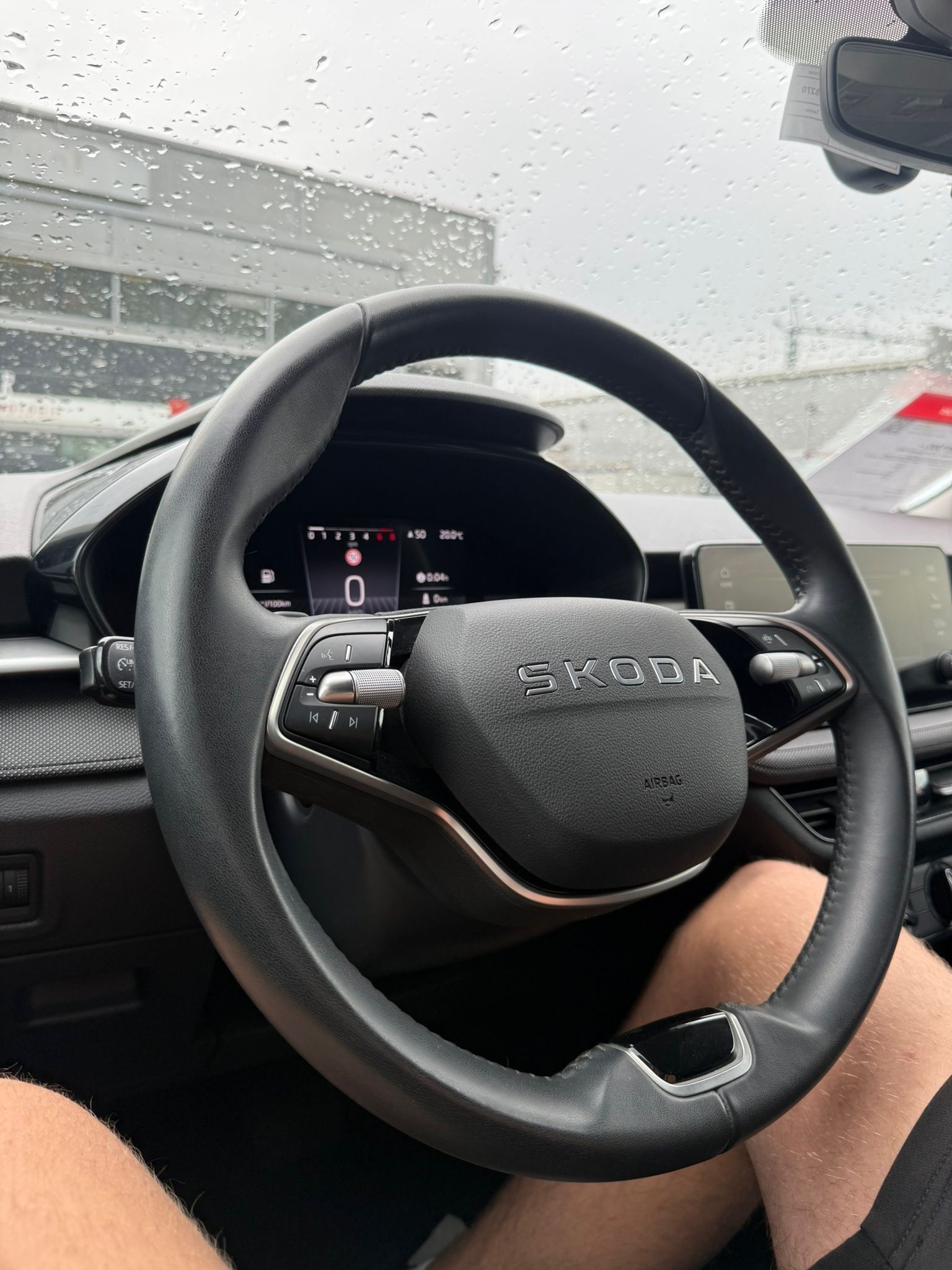 SKODA Fabia 1.0 TSI Dynamic DSG-image-20