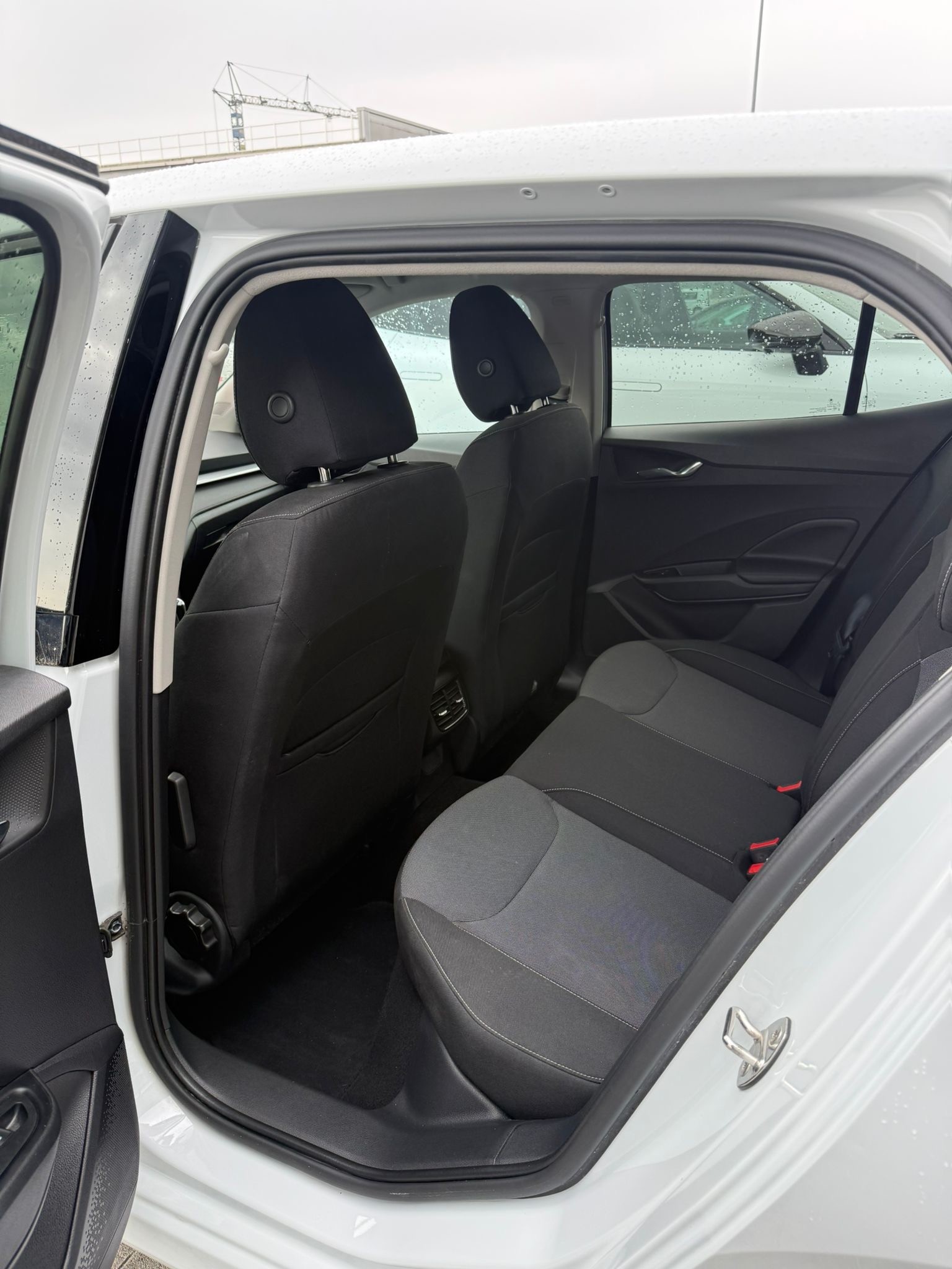 SKODA Fabia 1.0 TSI Dynamic DSG-image-11