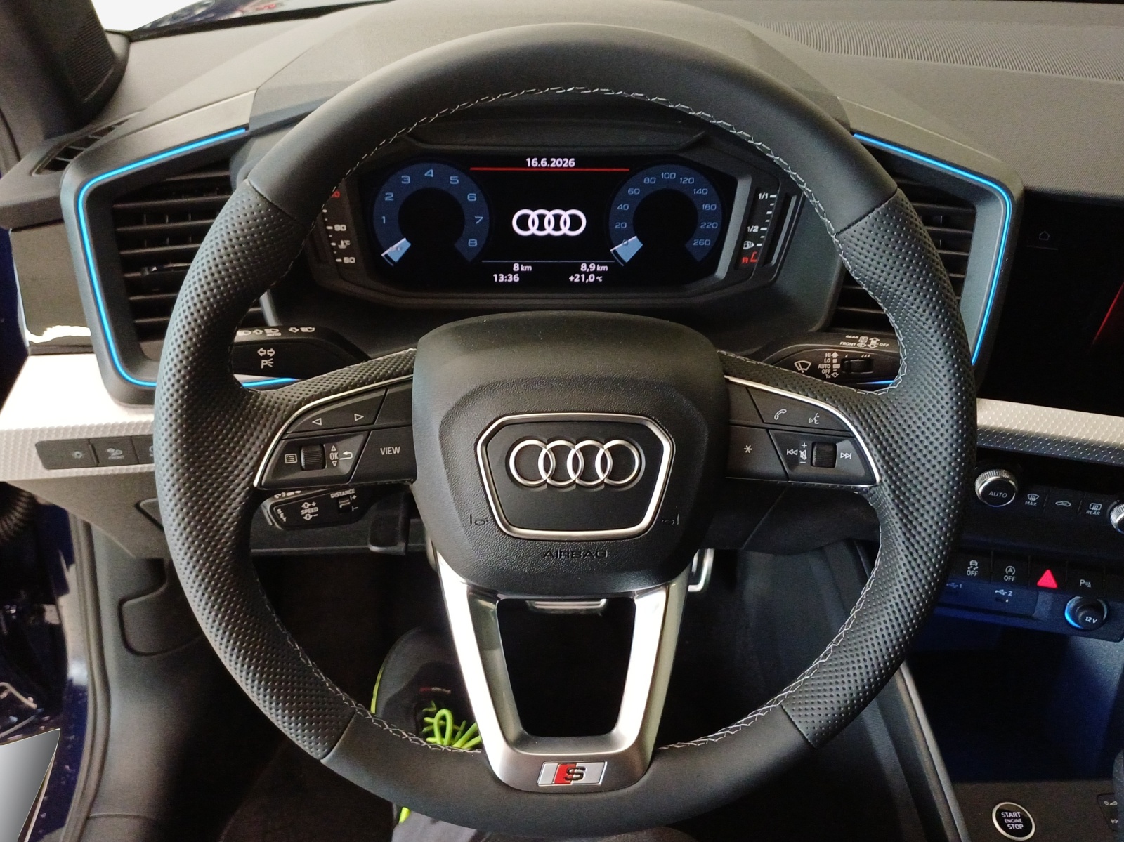 AUDI A1 Sportback 30 TFSI S Line Attraction S-tronic-image-9