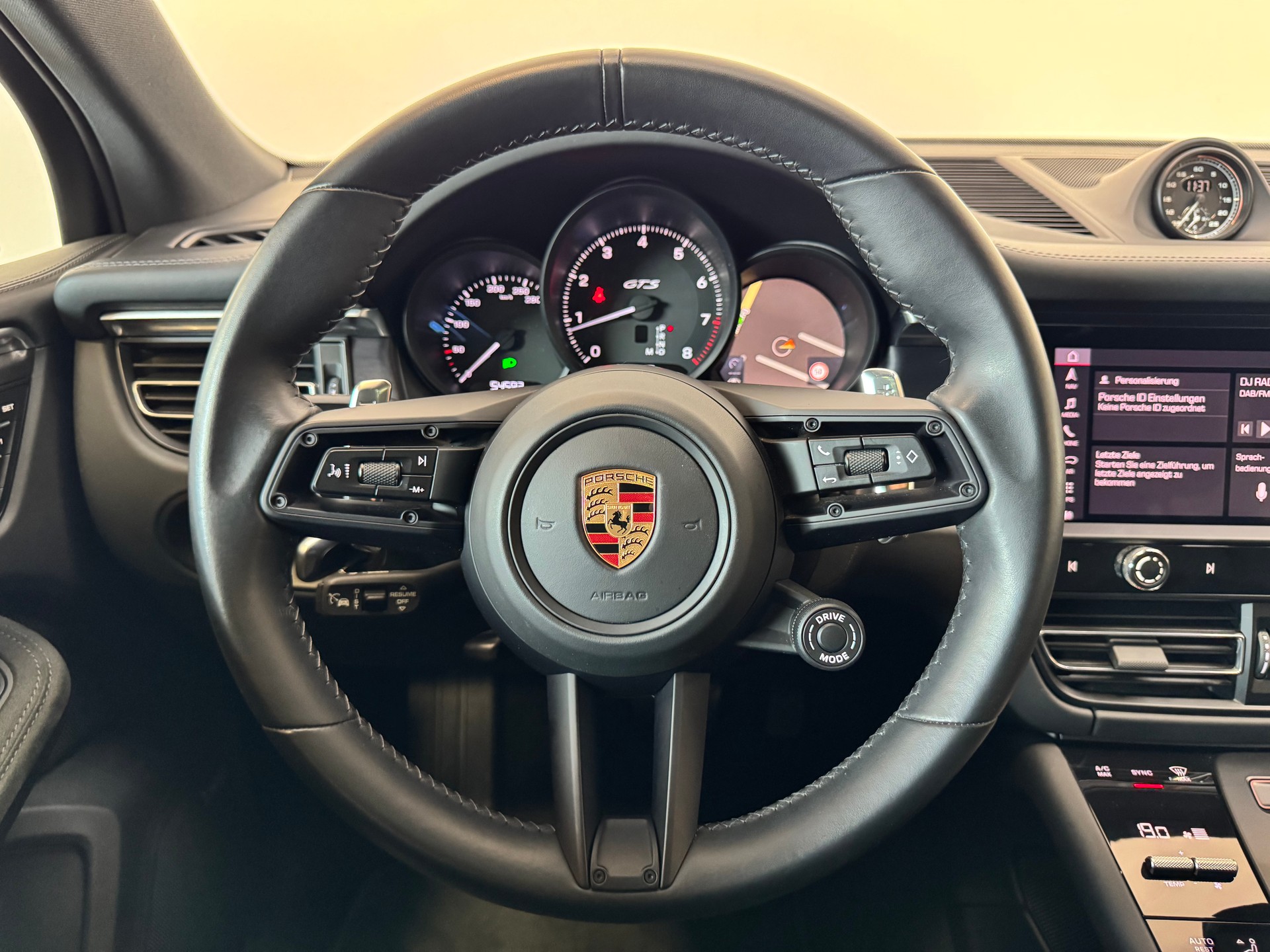 PORSCHE Macan GTS PDK | Facelift | Porsche Approved-image-15