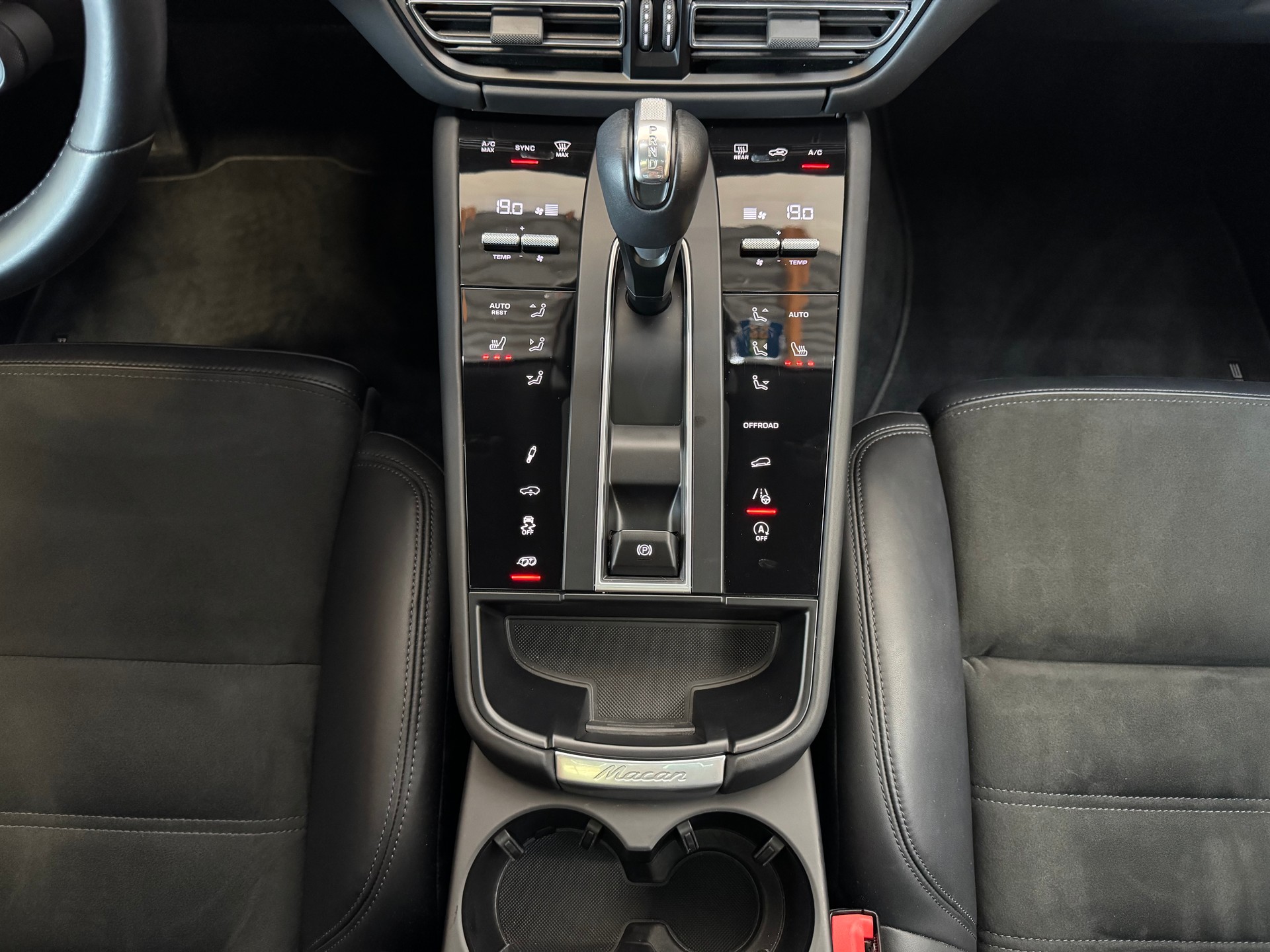 PORSCHE Macan GTS PDK | Facelift | Porsche Approved-image-23