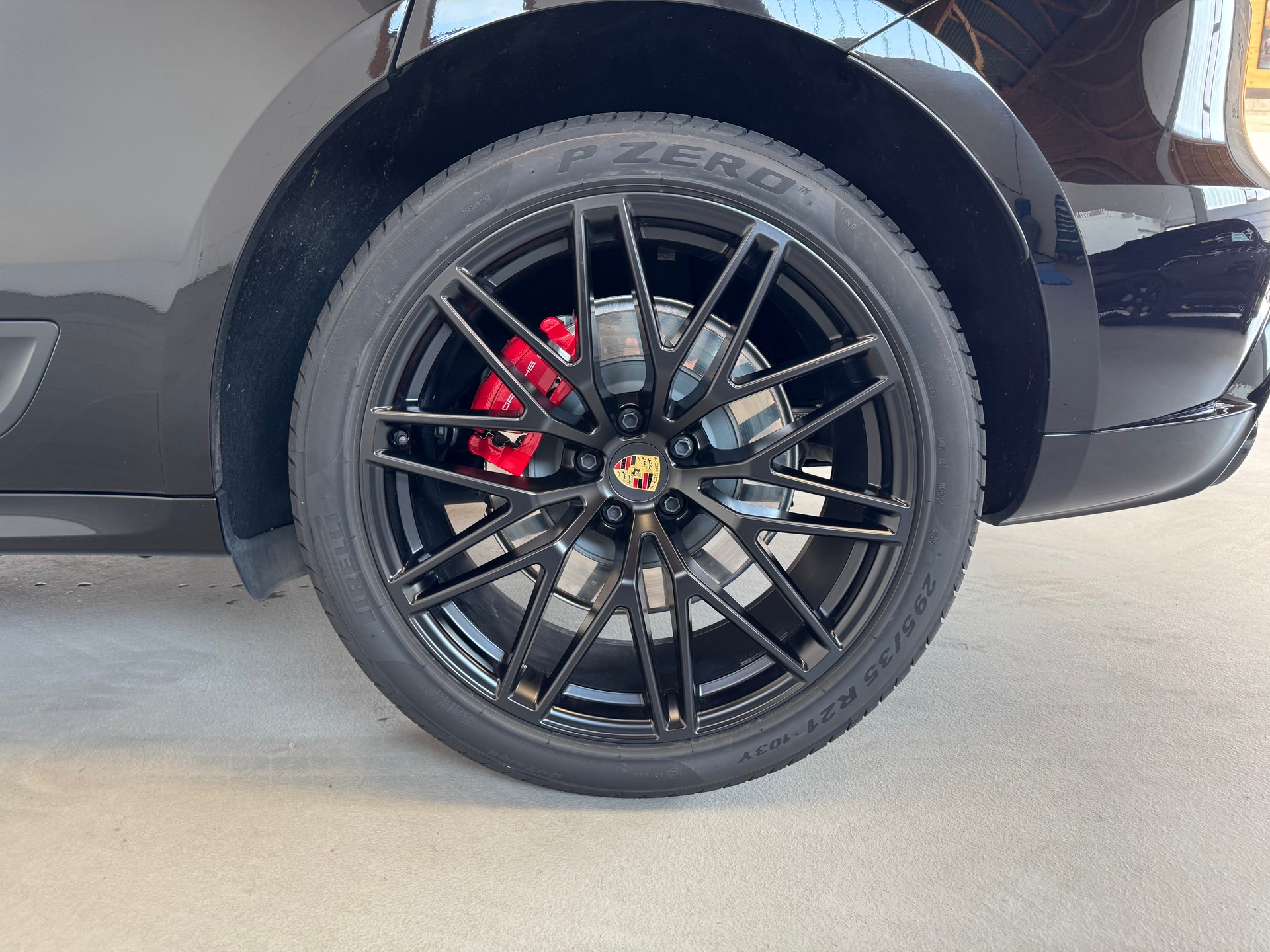 PORSCHE Macan GTS PDK | Facelift | Porsche Approved-image-8