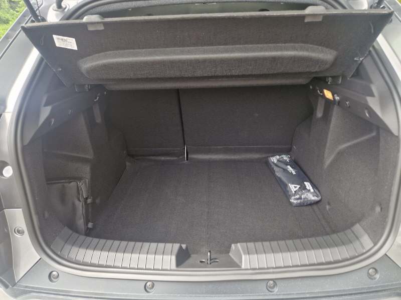 DACIA Duster 1.2 Hybrid Journey 4WD-image-13
