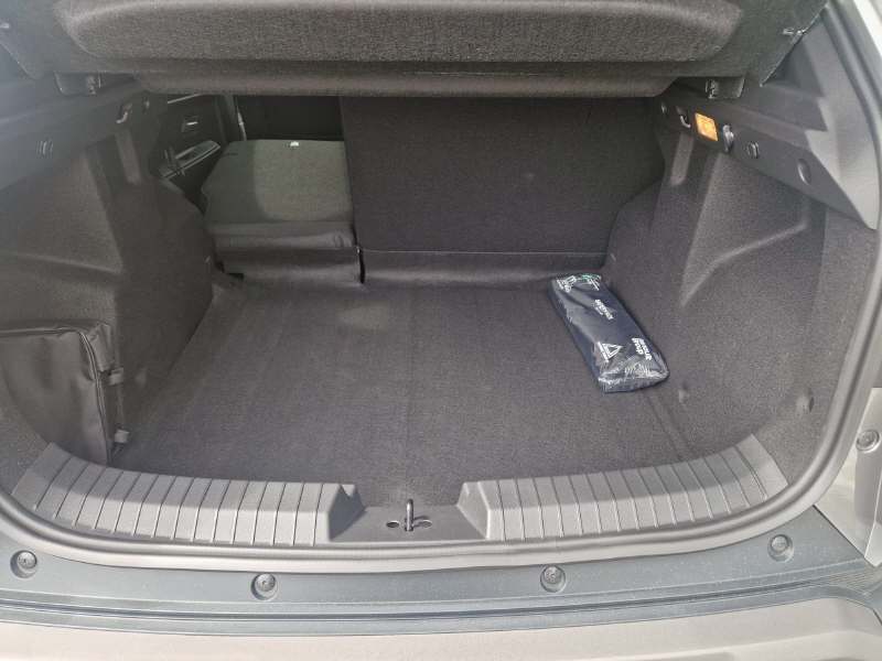 DACIA Duster 1.2 Hybrid Journey 4WD-image-12