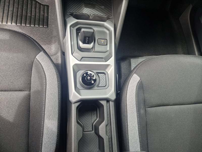 DACIA Duster 1.2 Hybrid Journey 4WD-image-10