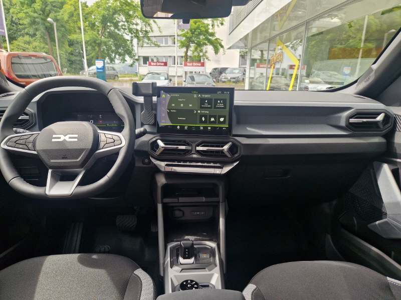DACIA Duster 1.2 Hybrid Journey 4WD-image-6