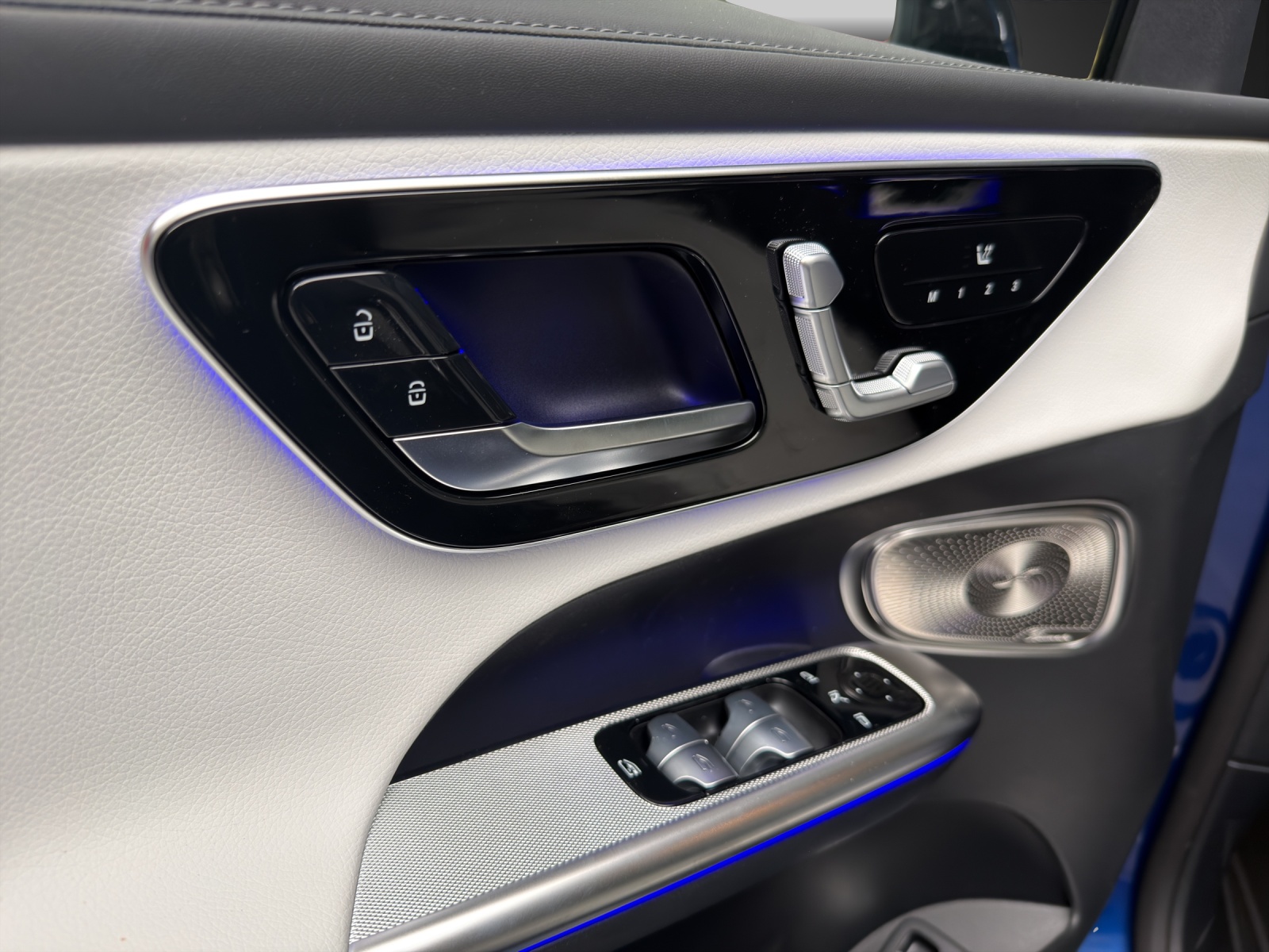 MERCEDES-BENZ GLC 400 e 4MATIC with EQ-Star Hybrid-image-12