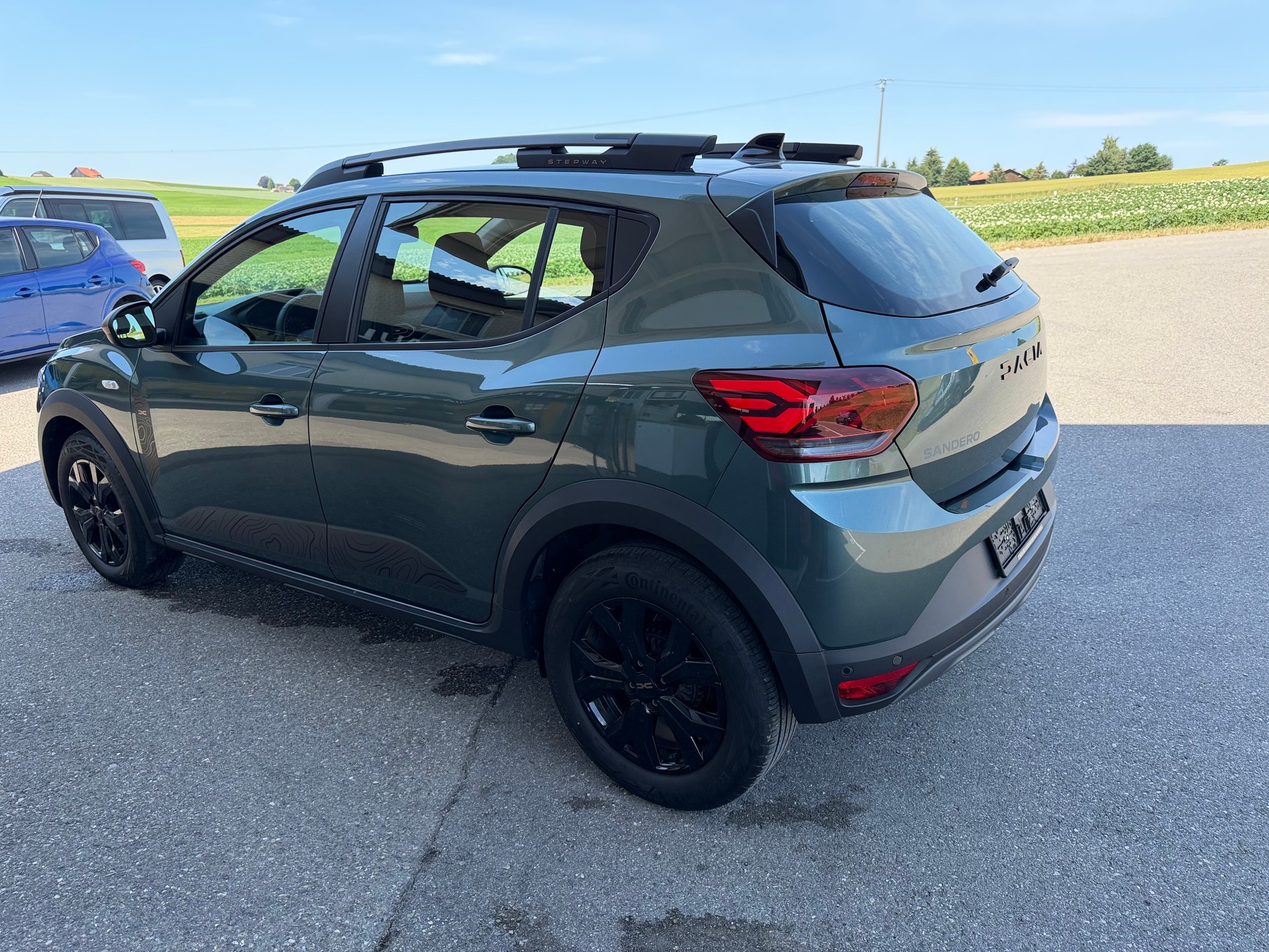 DACIA Sandero Stepway TCe 90 Extreme CVT-image-2