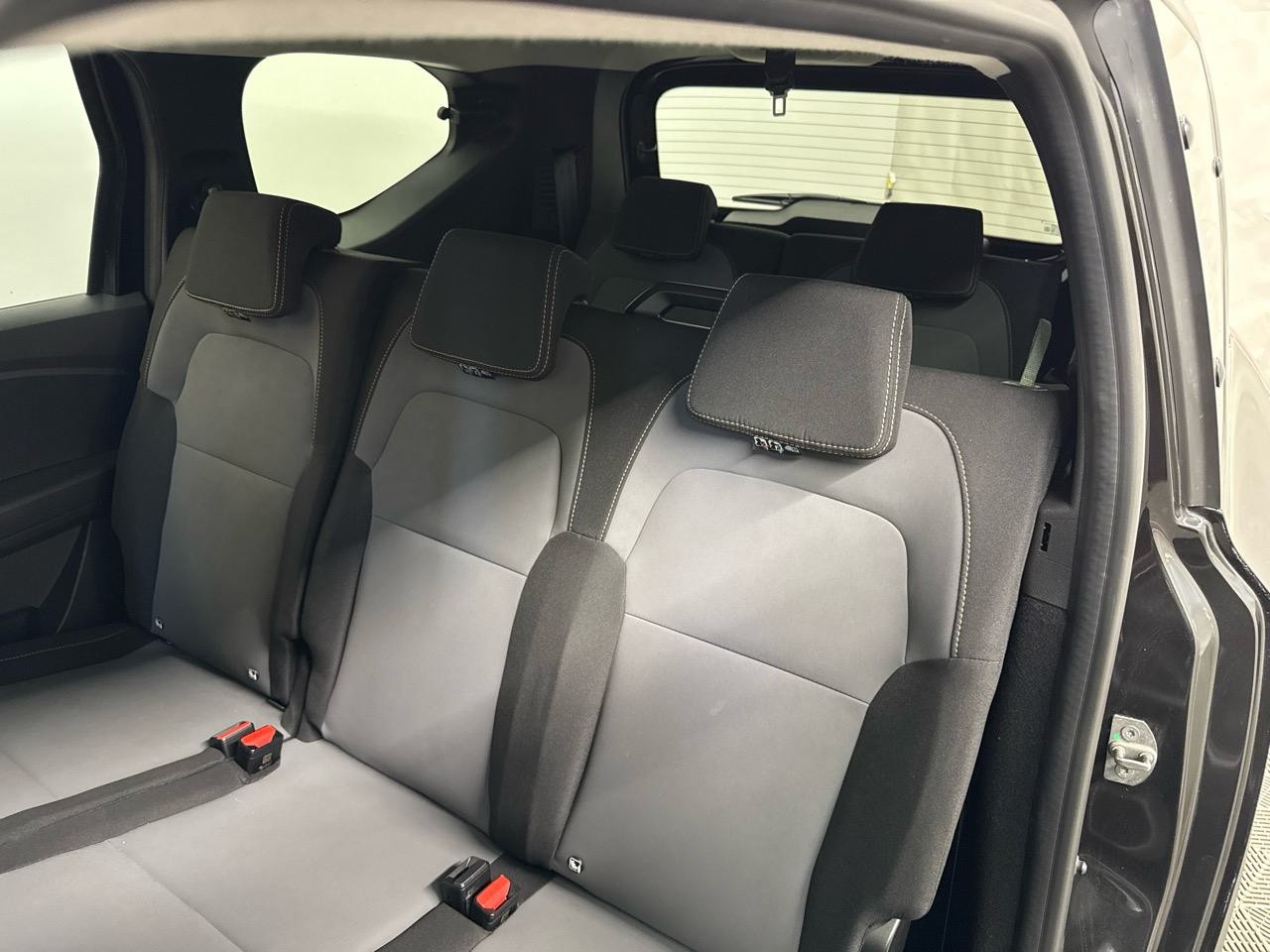 DACIA Jogger HEV 140 Extreme+-image-9