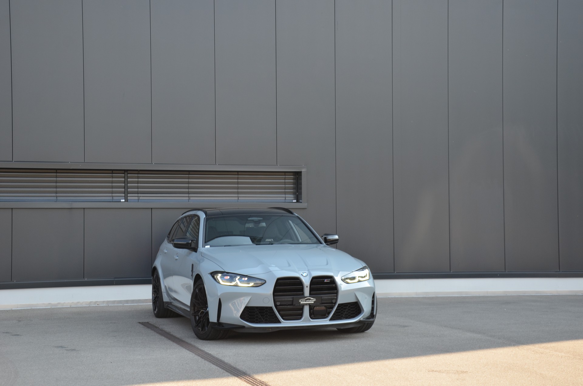 BMW M3 Touring xDrive Competition M-image-6