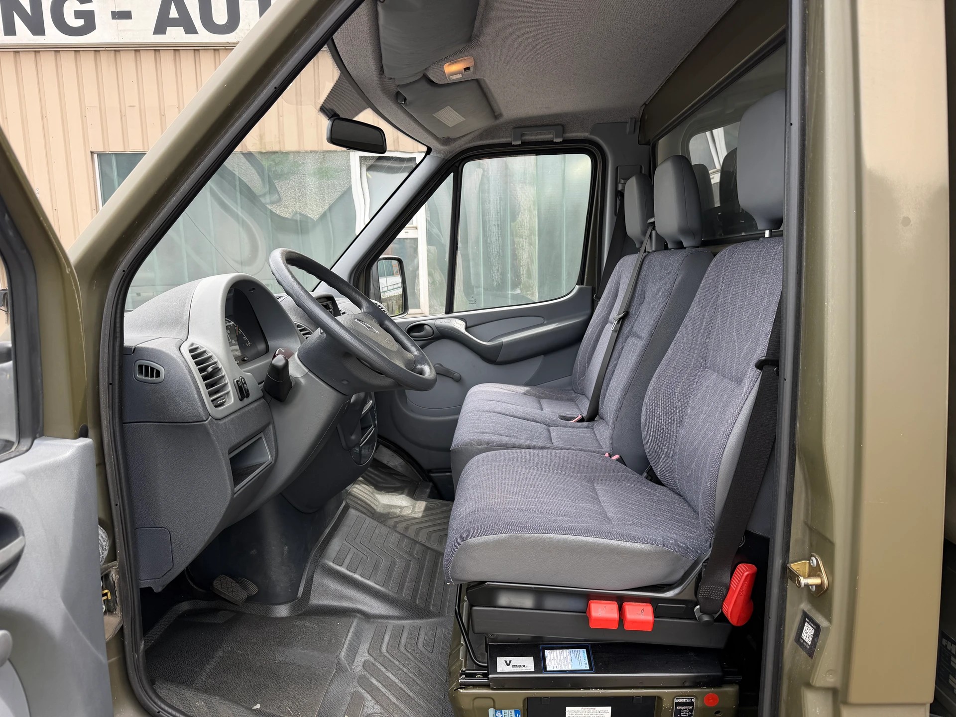 MERCEDES-BENZ Sprinter 413 CDI 4x4-image-14