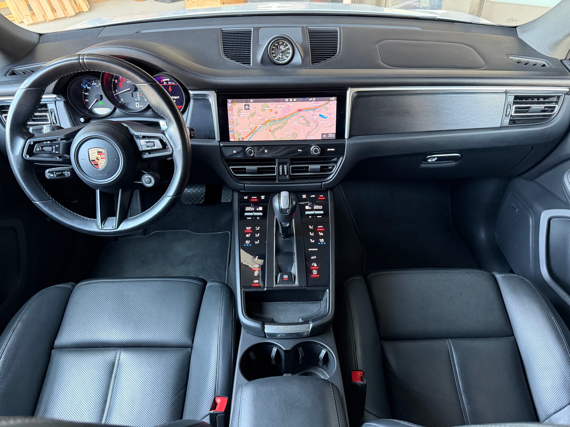 PORSCHE Macan GTS PDK-image-18