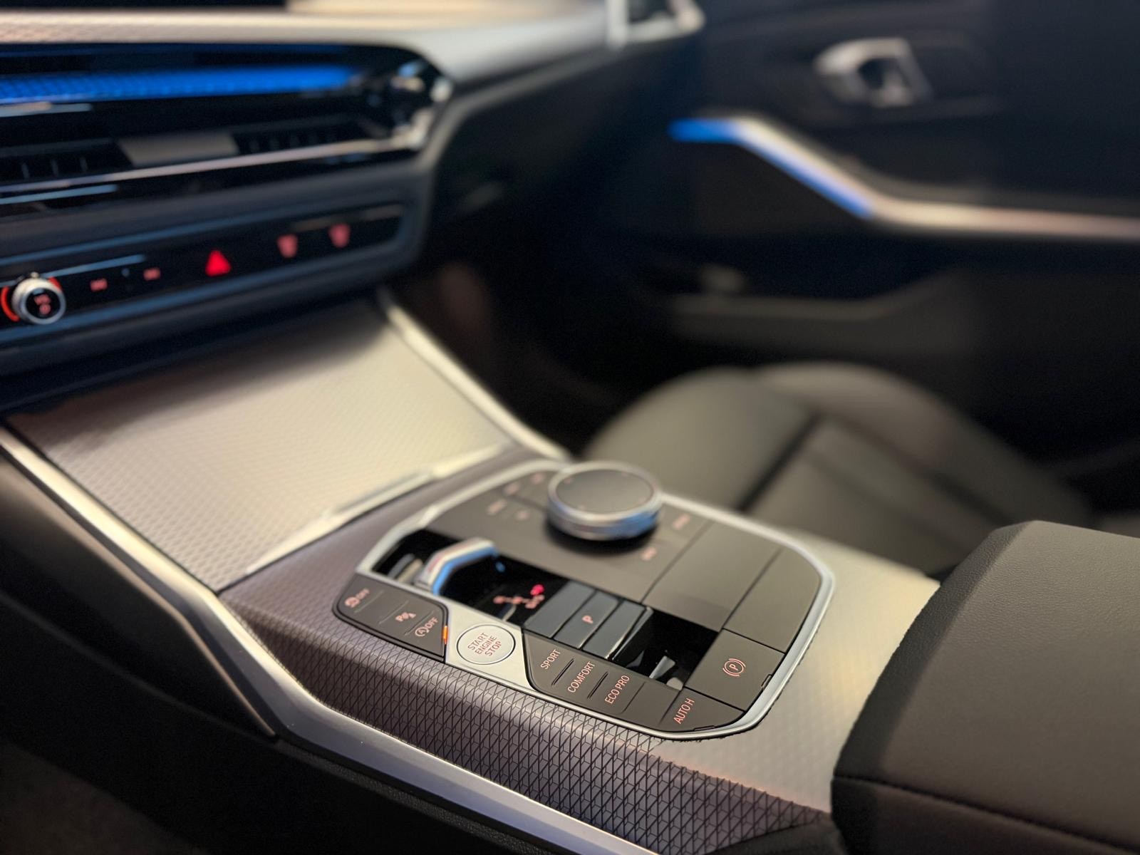 BMW M340i xDrive 48V Steptronic M Sport-image-21