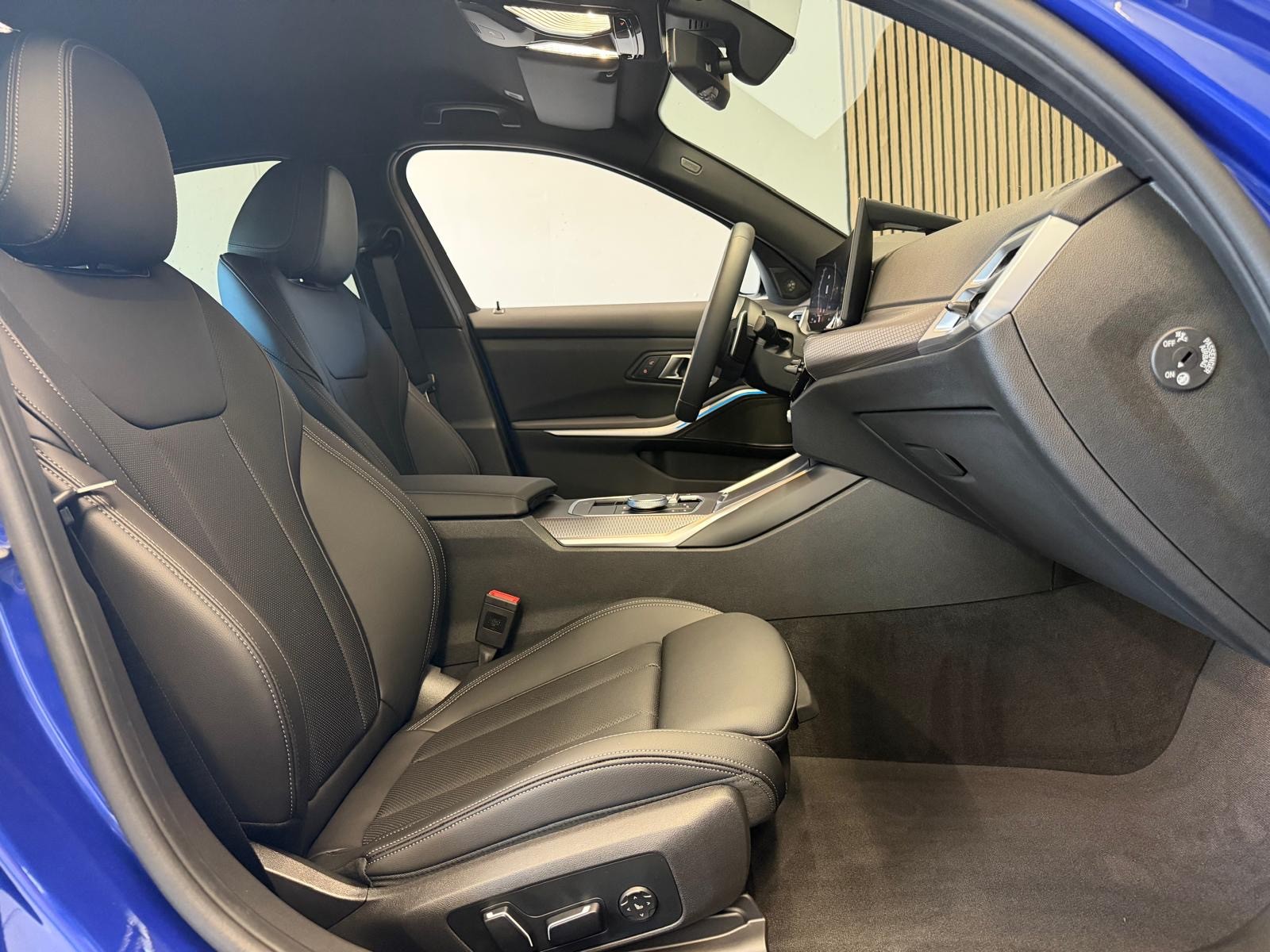 BMW M340i xDrive 48V Steptronic M Sport-image-14
