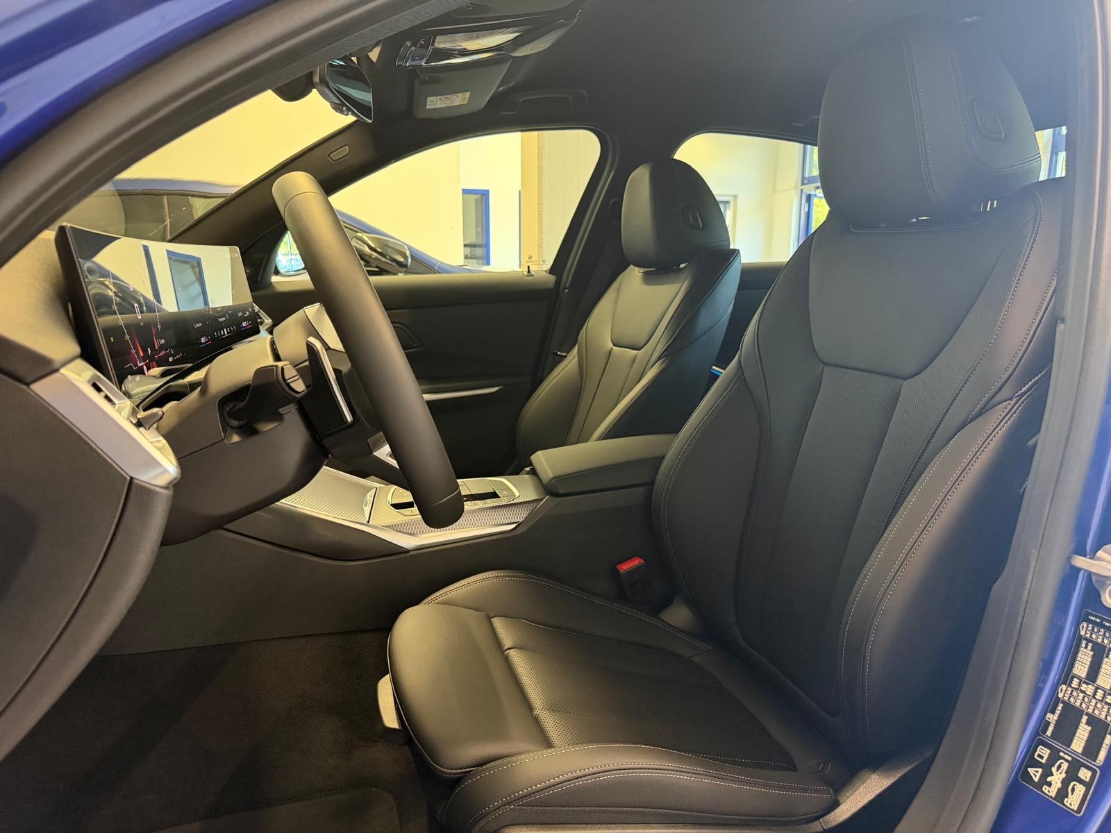 BMW M340i xDrive 48V Steptronic M Sport-image-13