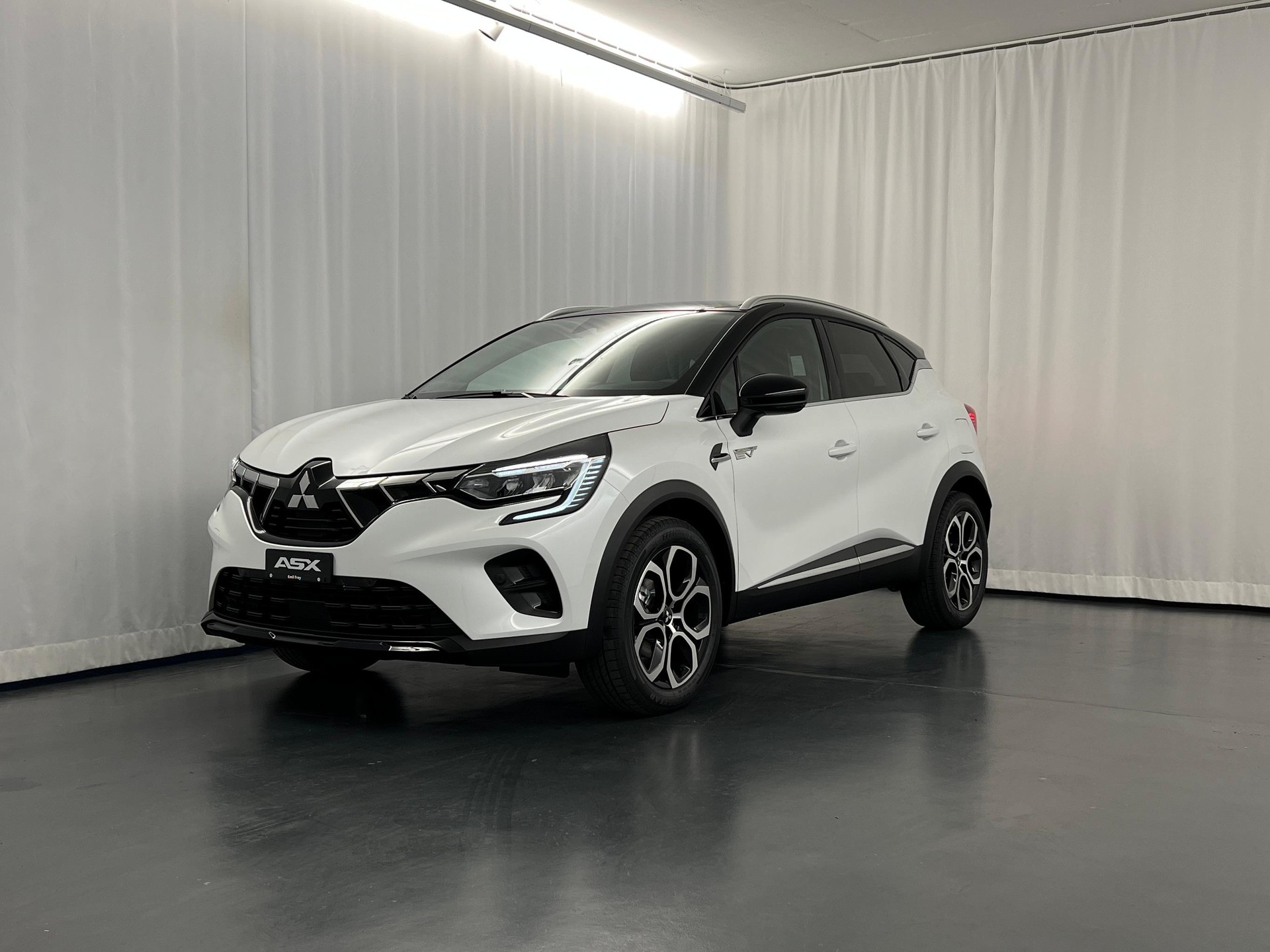 MITSUBISHI ASX 1.6 PHEV Intense-image-1